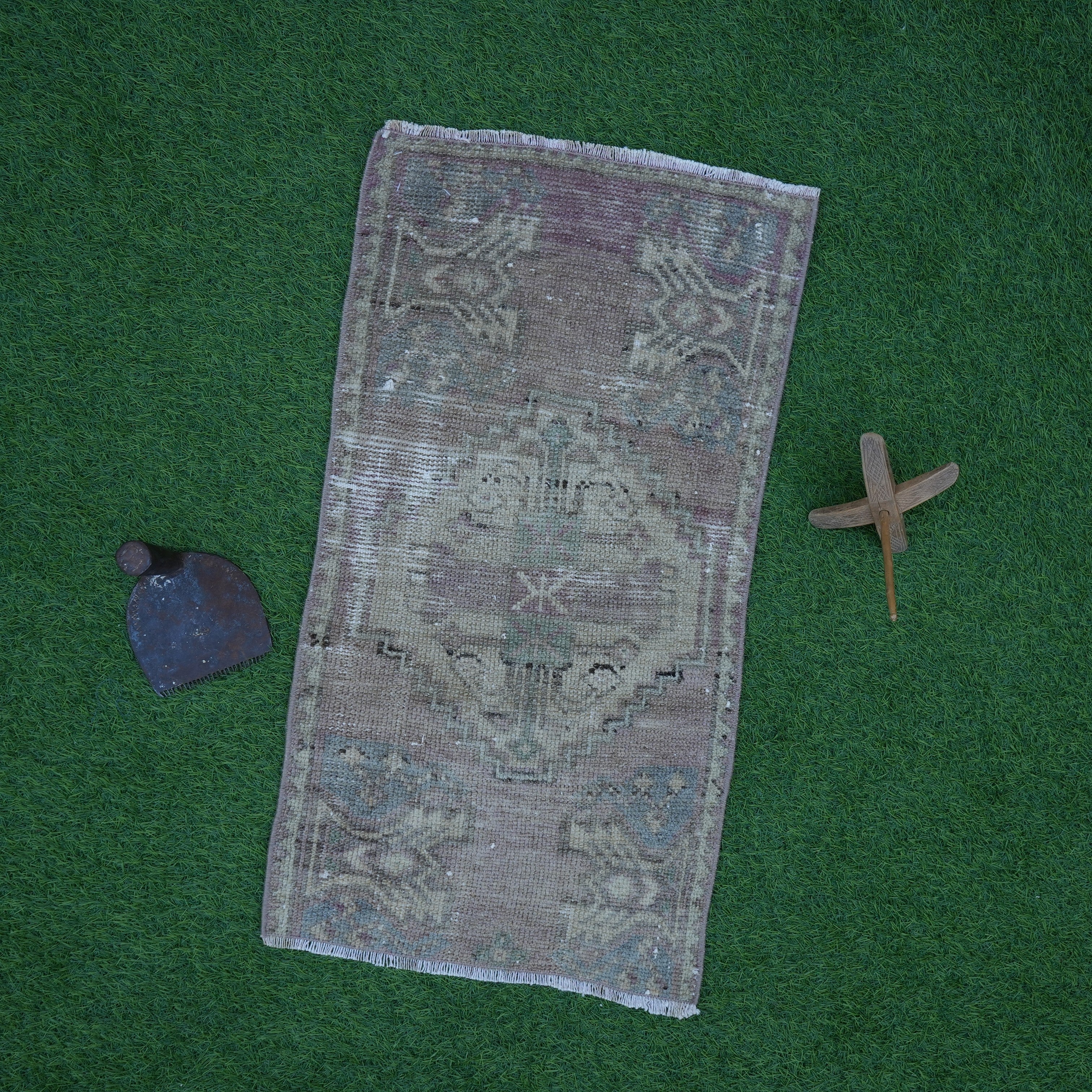 Alec - Vintage Turkish Rug
