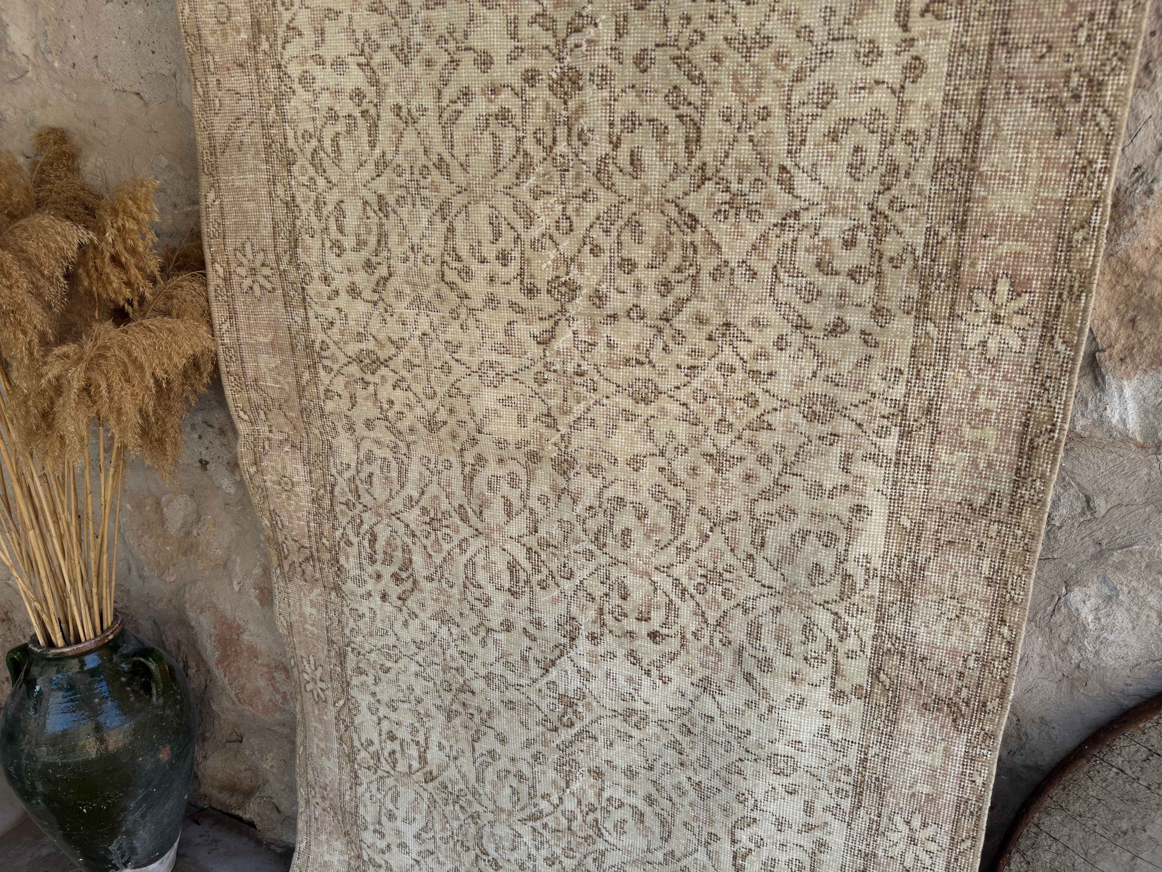 Aliya 3'10'' x 6'10''