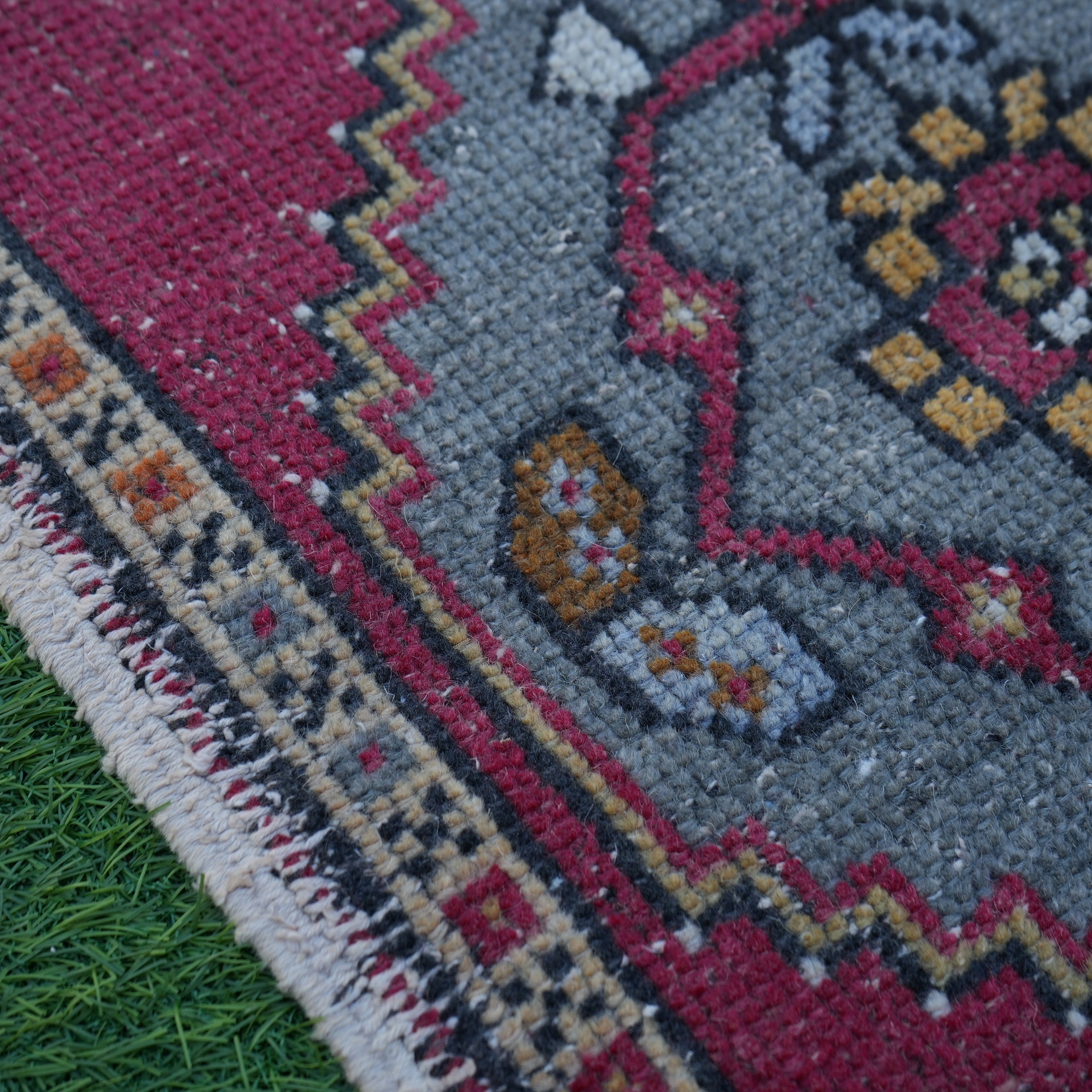 Aqsa - Vintage Turkish Rug