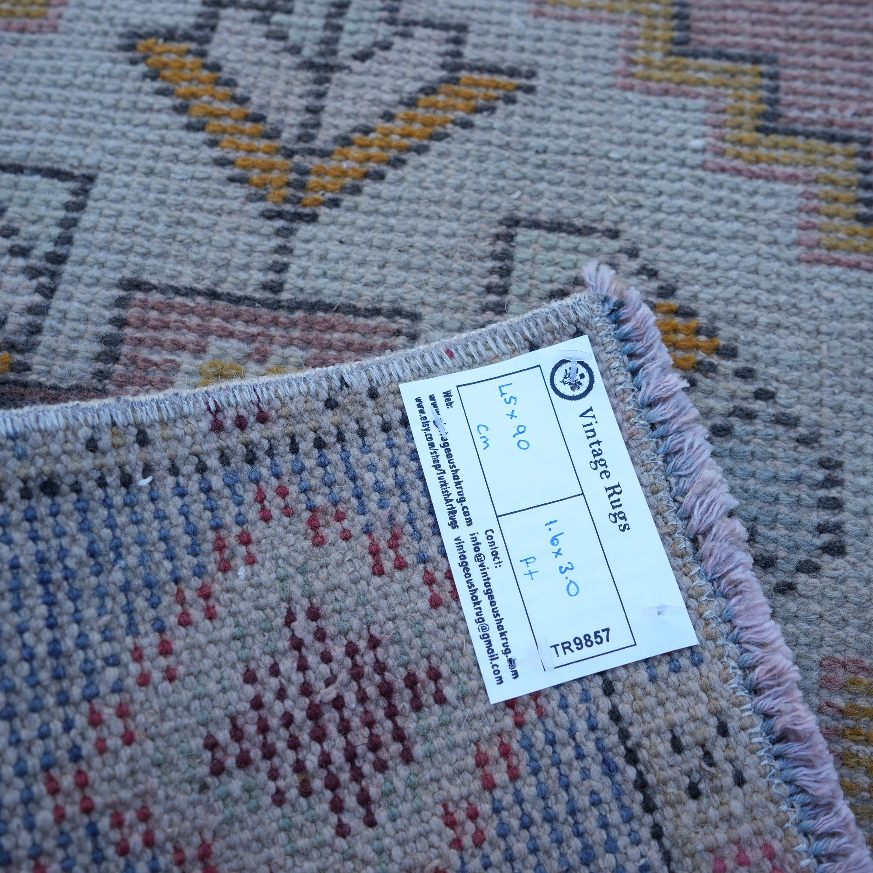 Ara - Vintage Turkish Rug