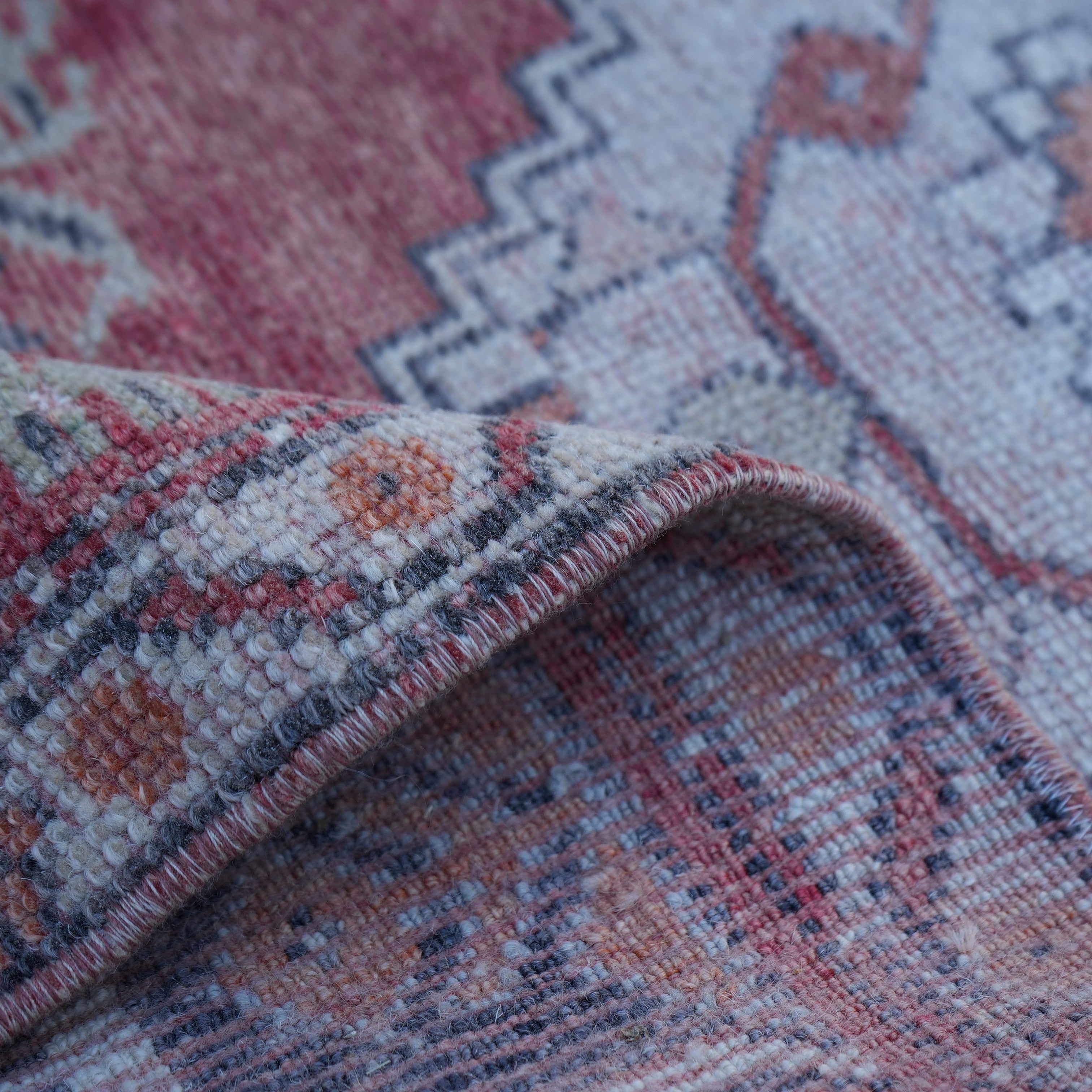 Arlie - Small Vintage Rug