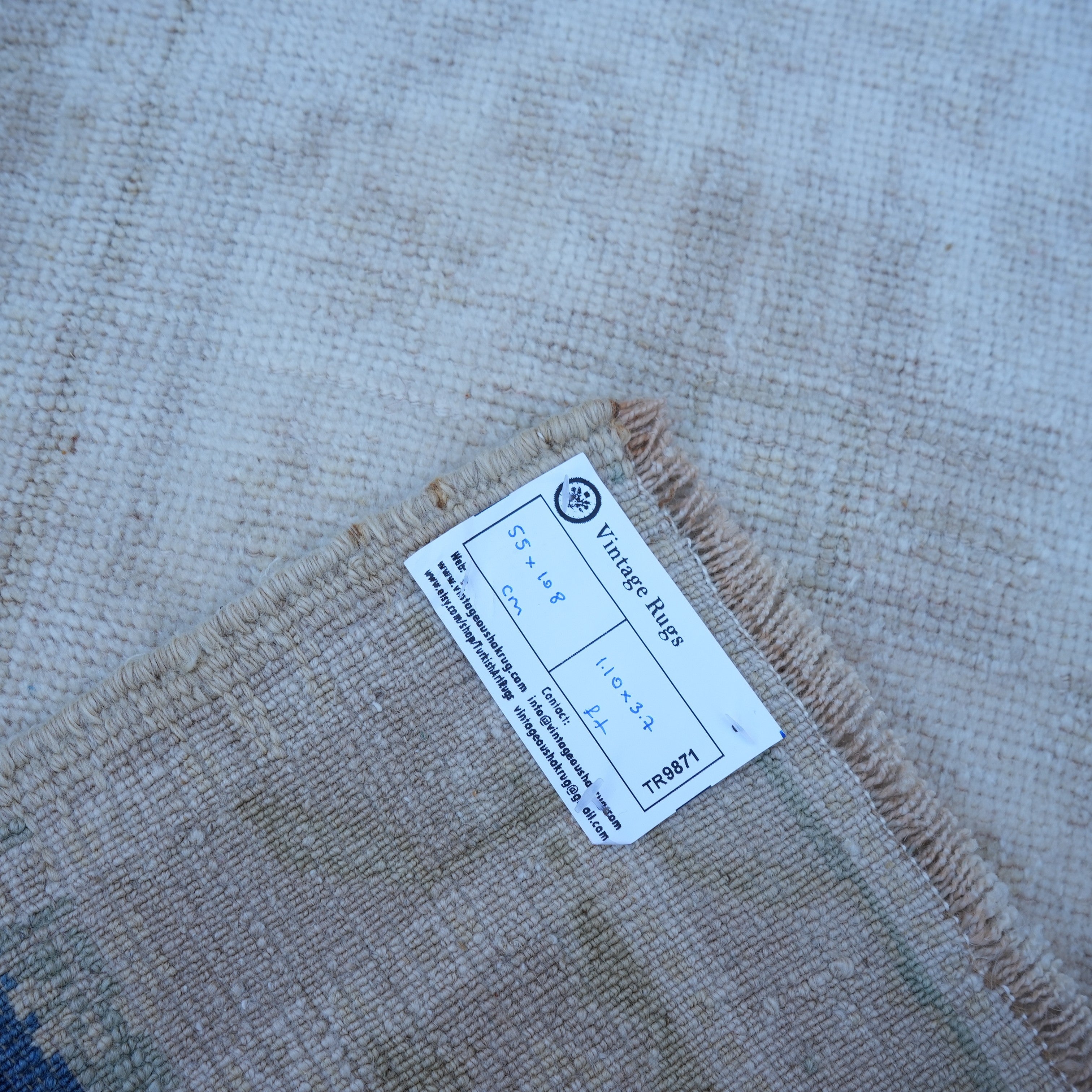 Babs - Authentic Vintage Rug