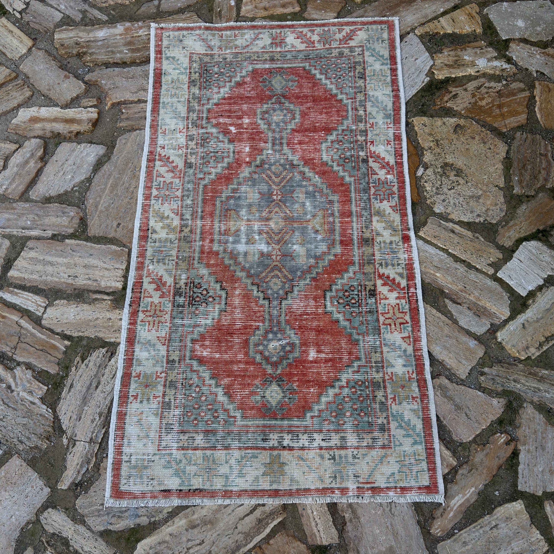 Barden 2'5" x 4'4"