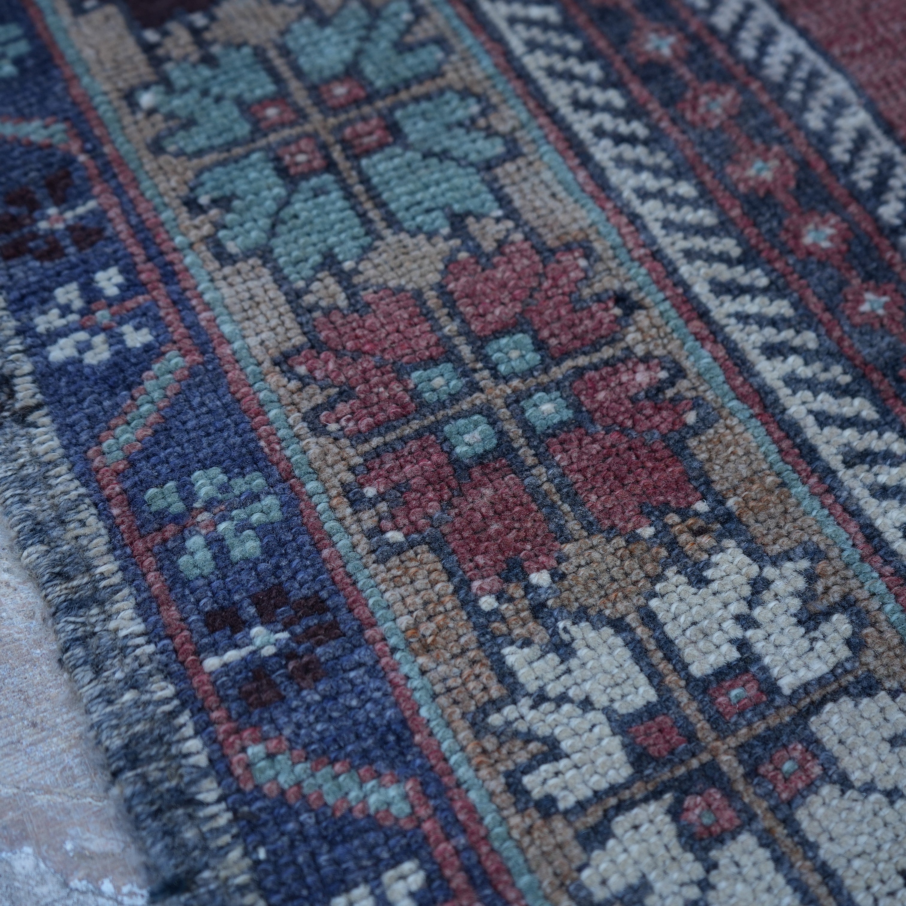 Bea - Vintage Traditional Rug