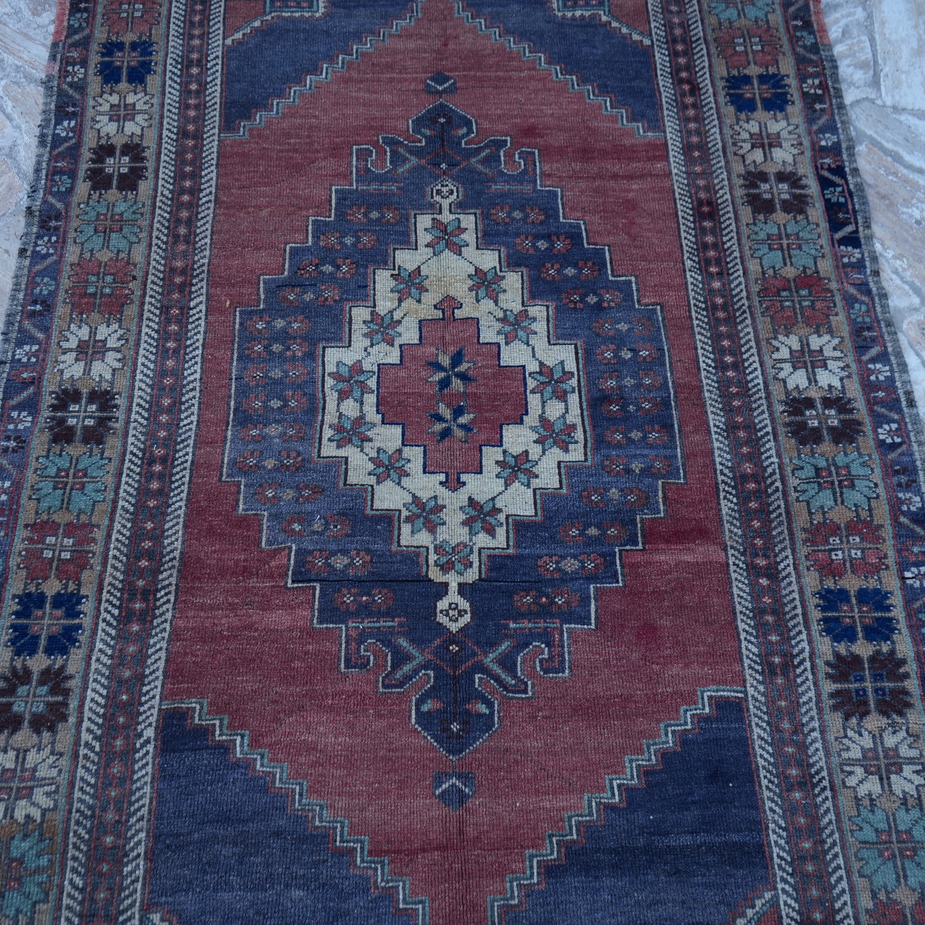 Bea - Vintage Traditional Rug