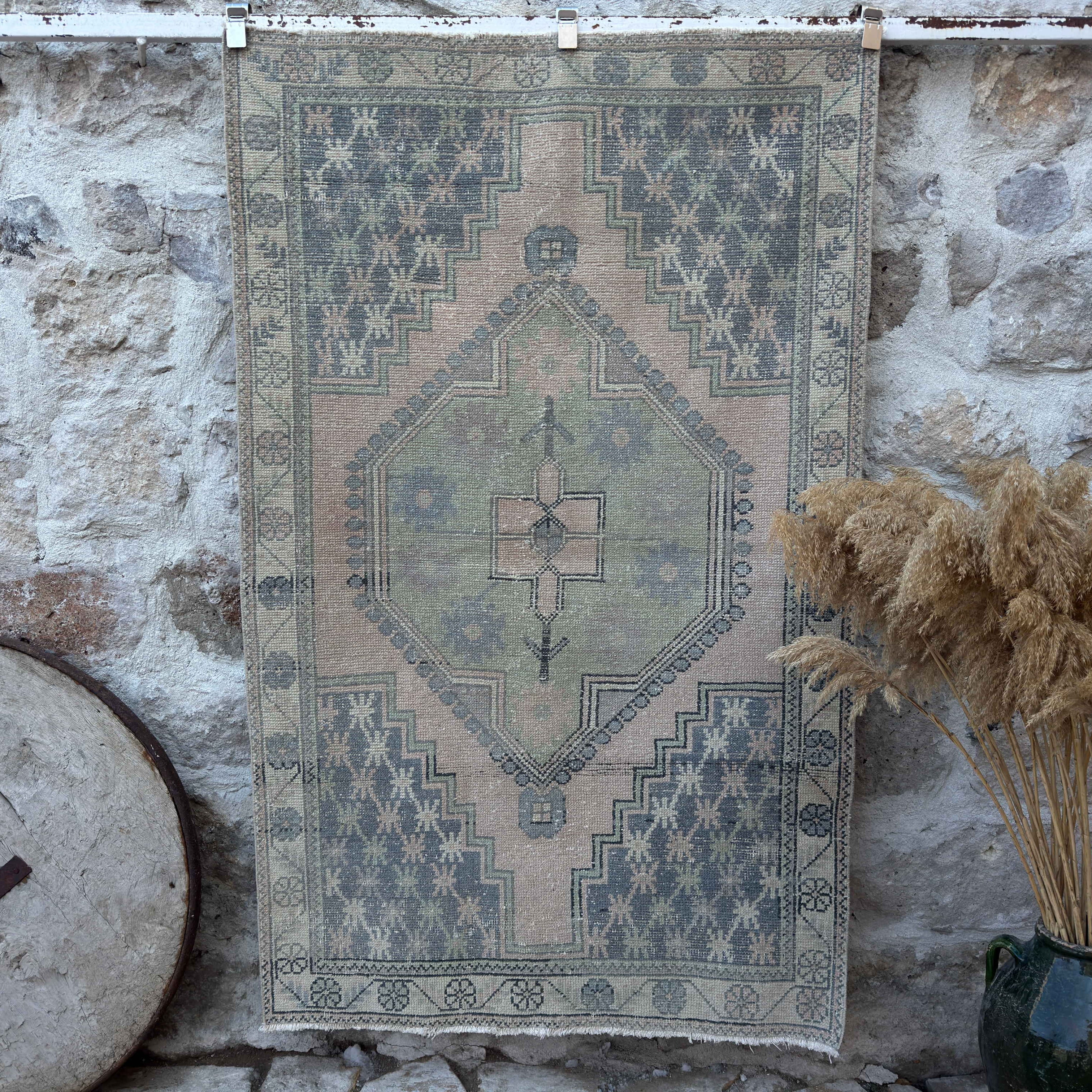 Bligh 3'10" x 6'2"