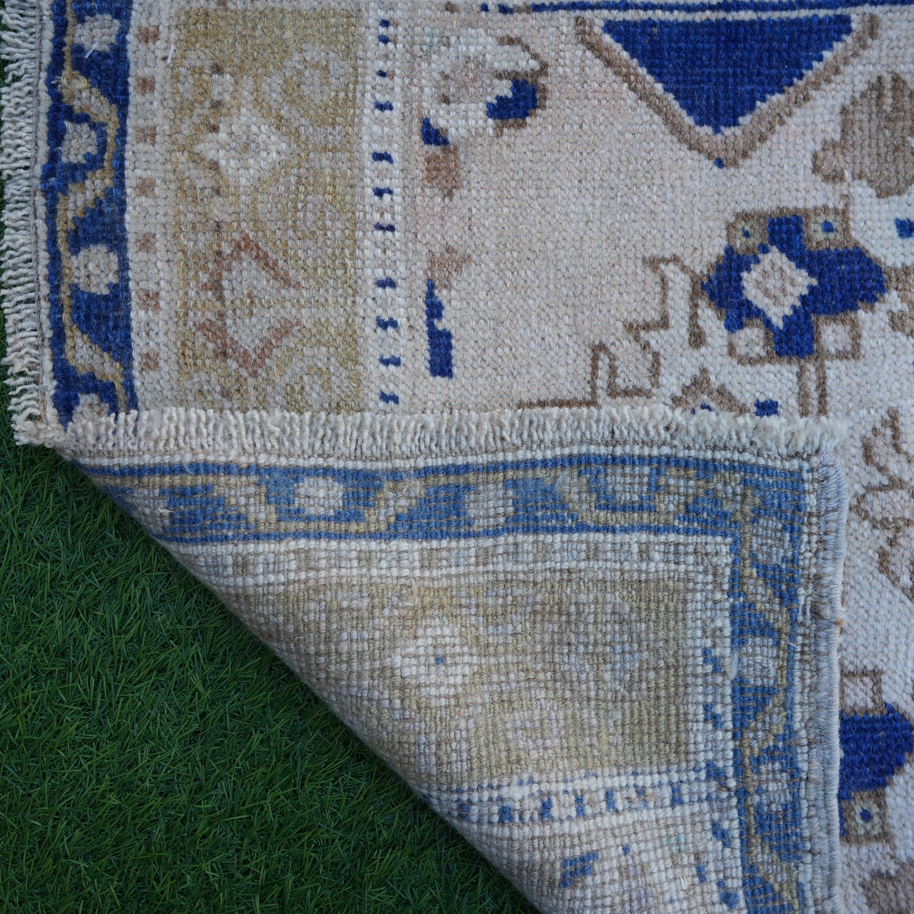 Cati - Vintage Turkish Rug