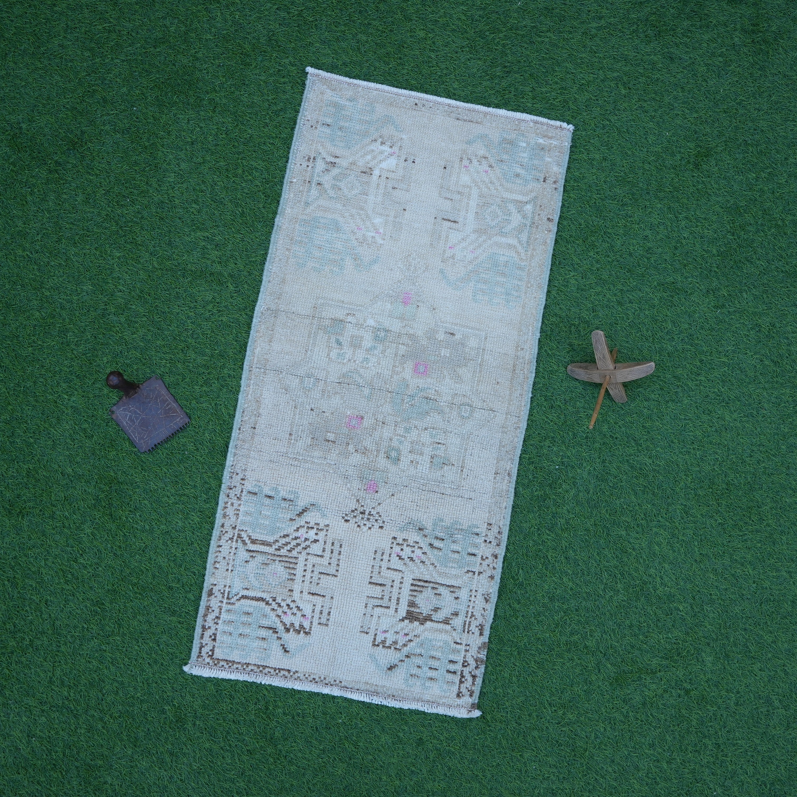 Charo - Small Vintage Rug