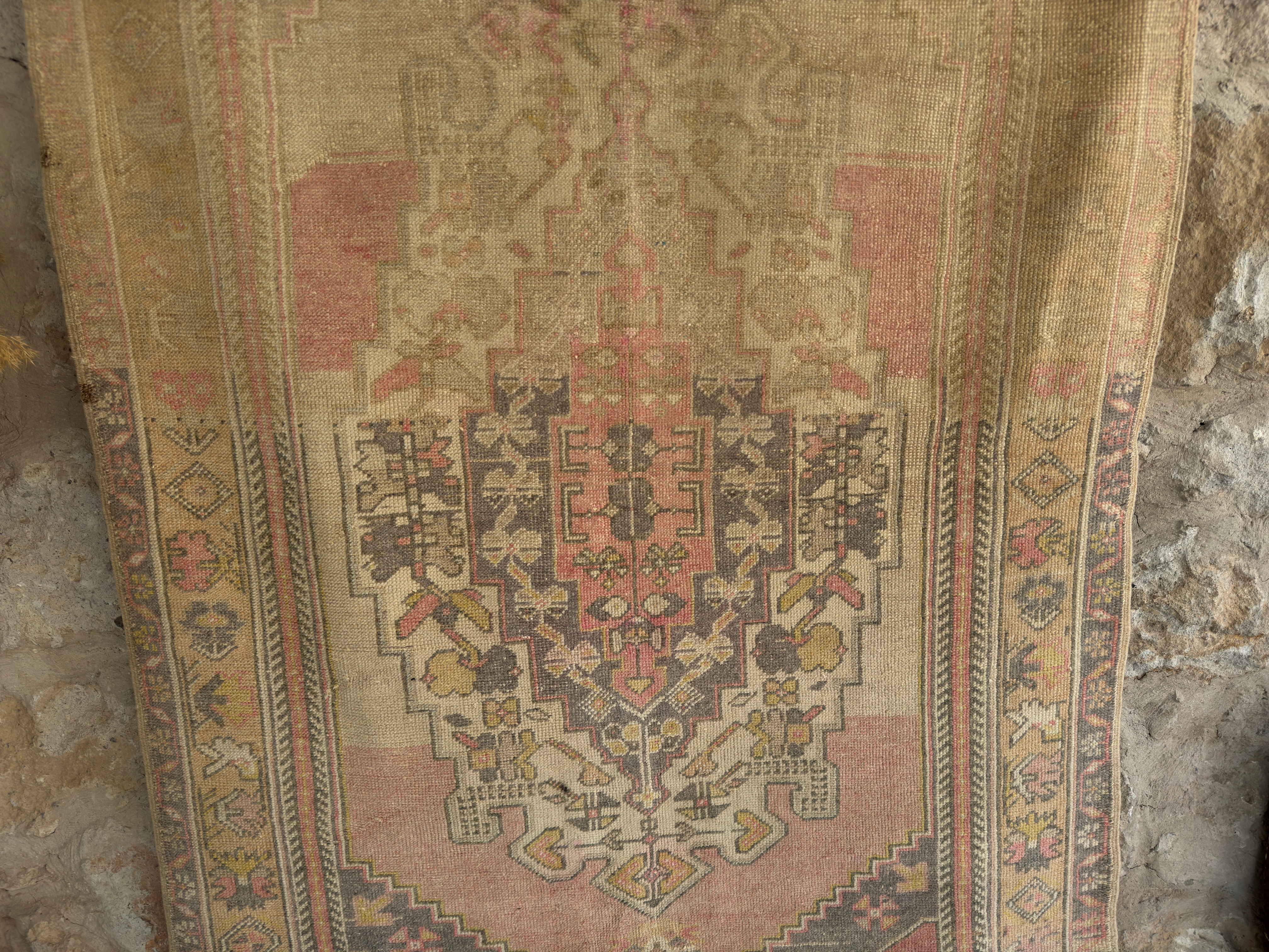 Daune 3’10” x 6’5”