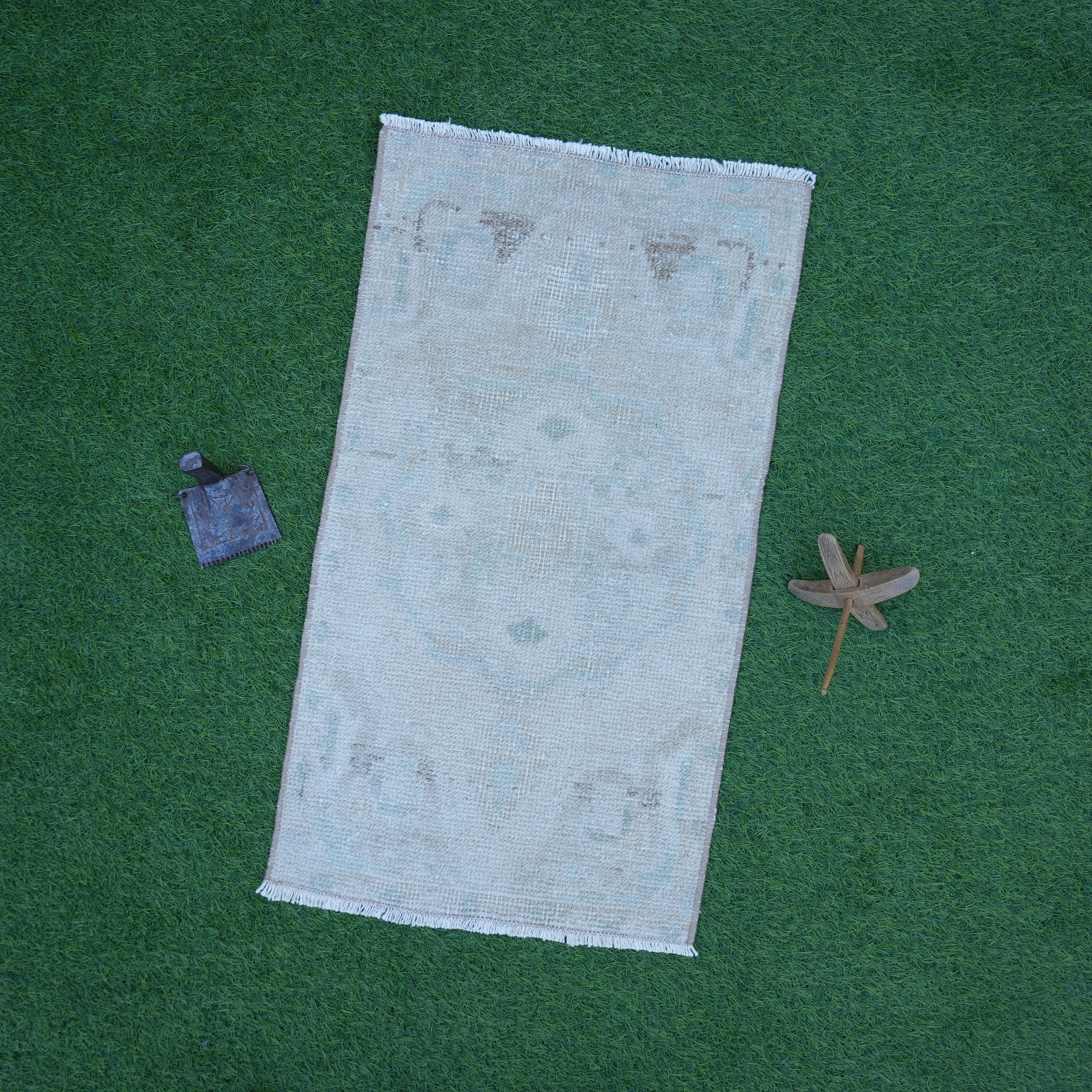 Daveta - Vintage Neutral Rug