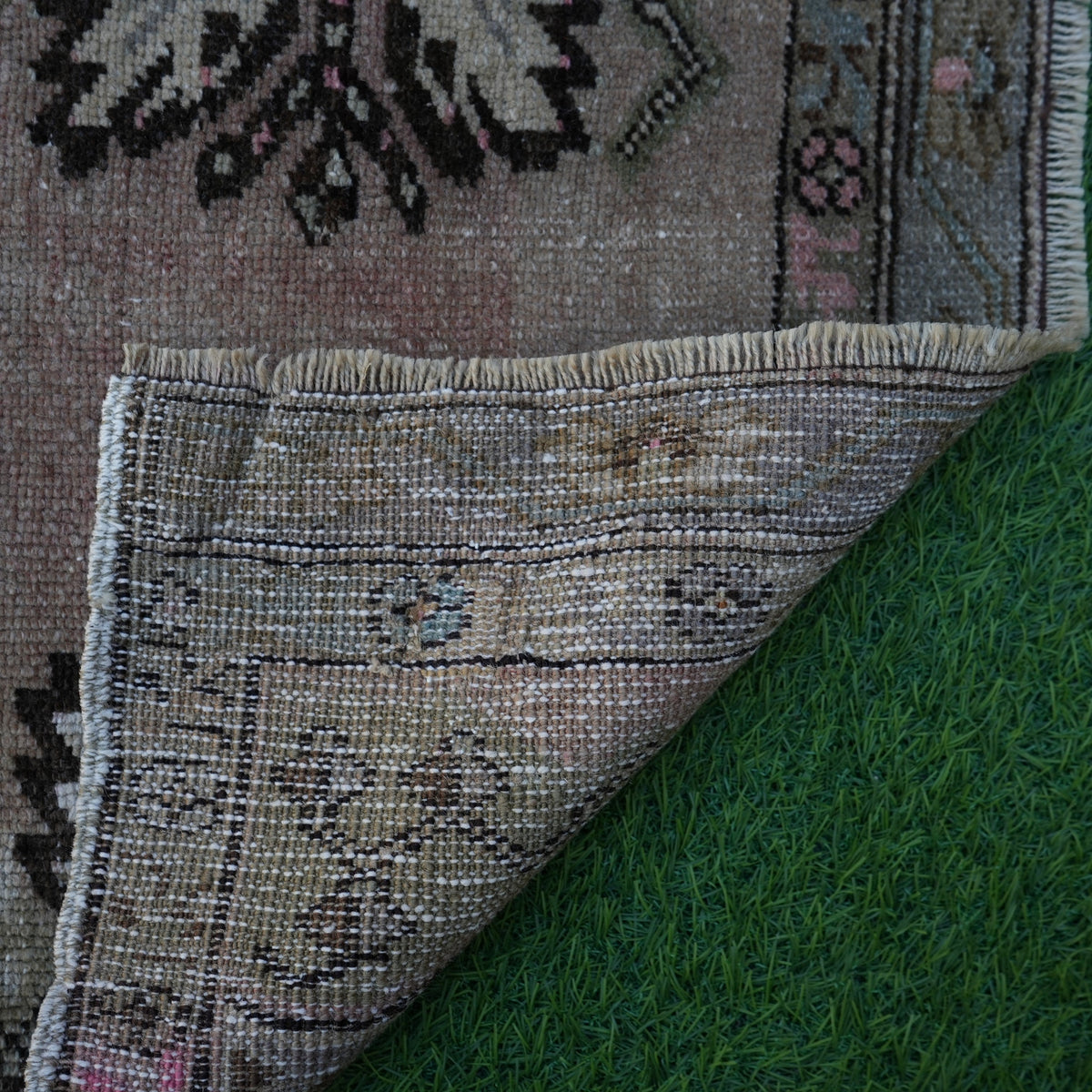 Dennis - Vintage Turkish Rug