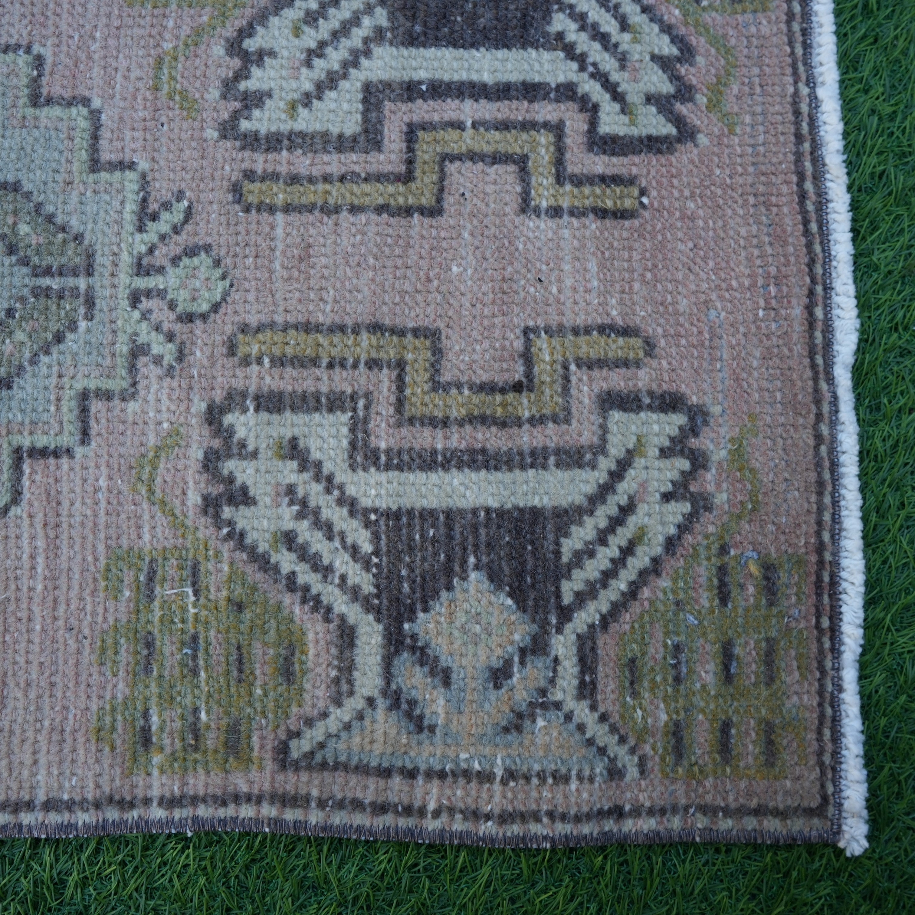 Dewi - Vintage Area Rug