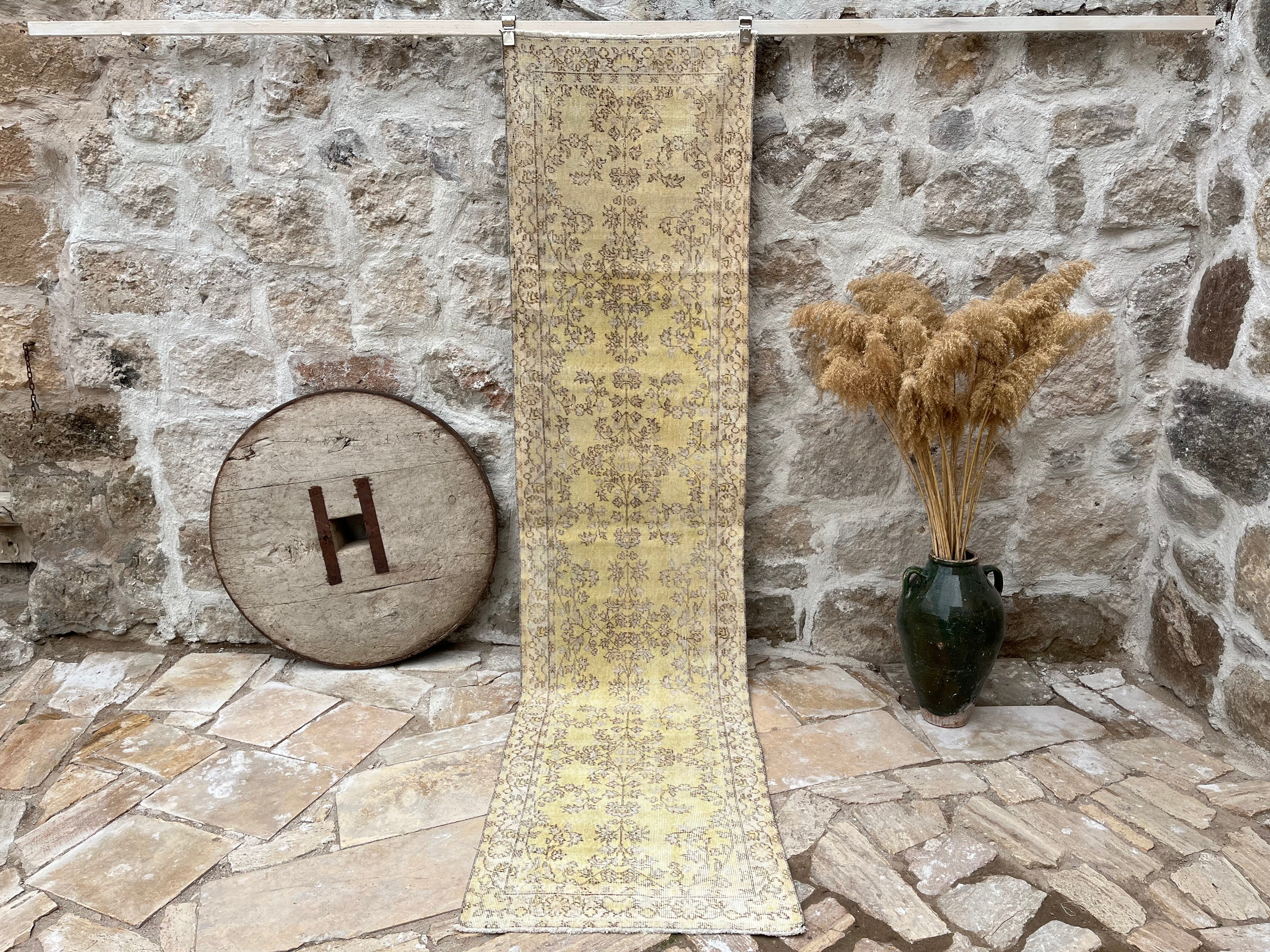 Shop Yellow Vintage Carpet - Brighten Your Space – Kirmen™
