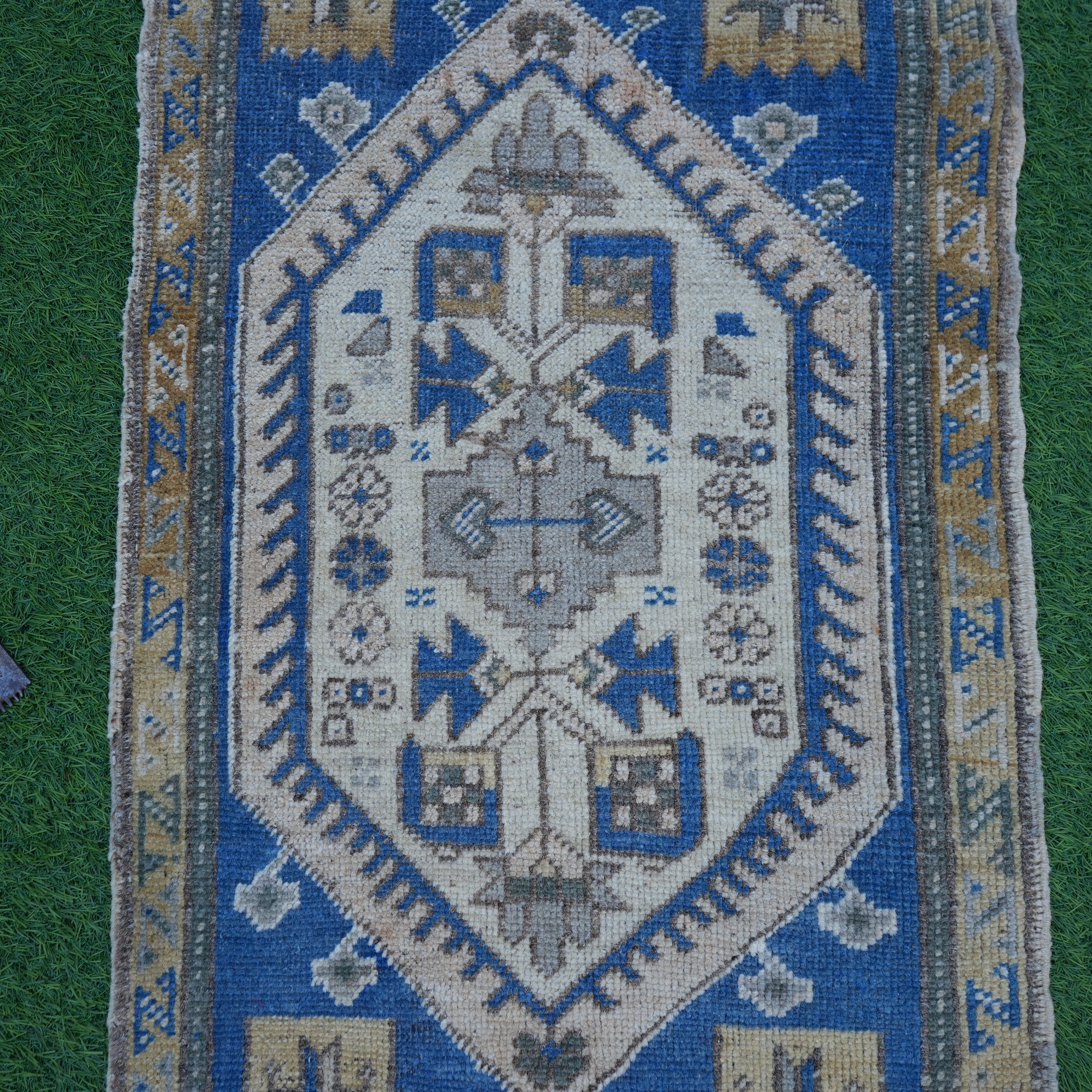 Evy - Small Turkish Rug