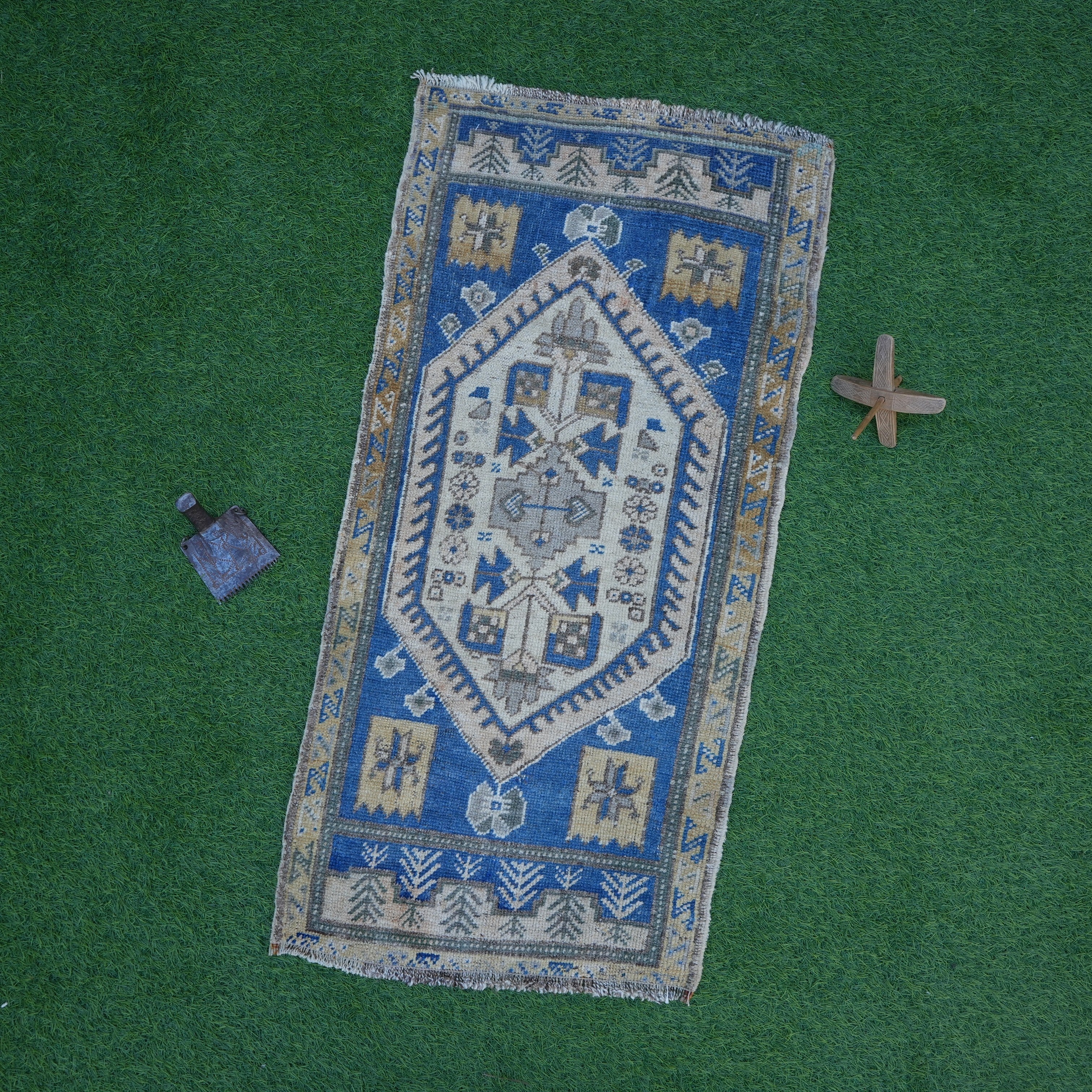 Evy - Small Turkish Rug