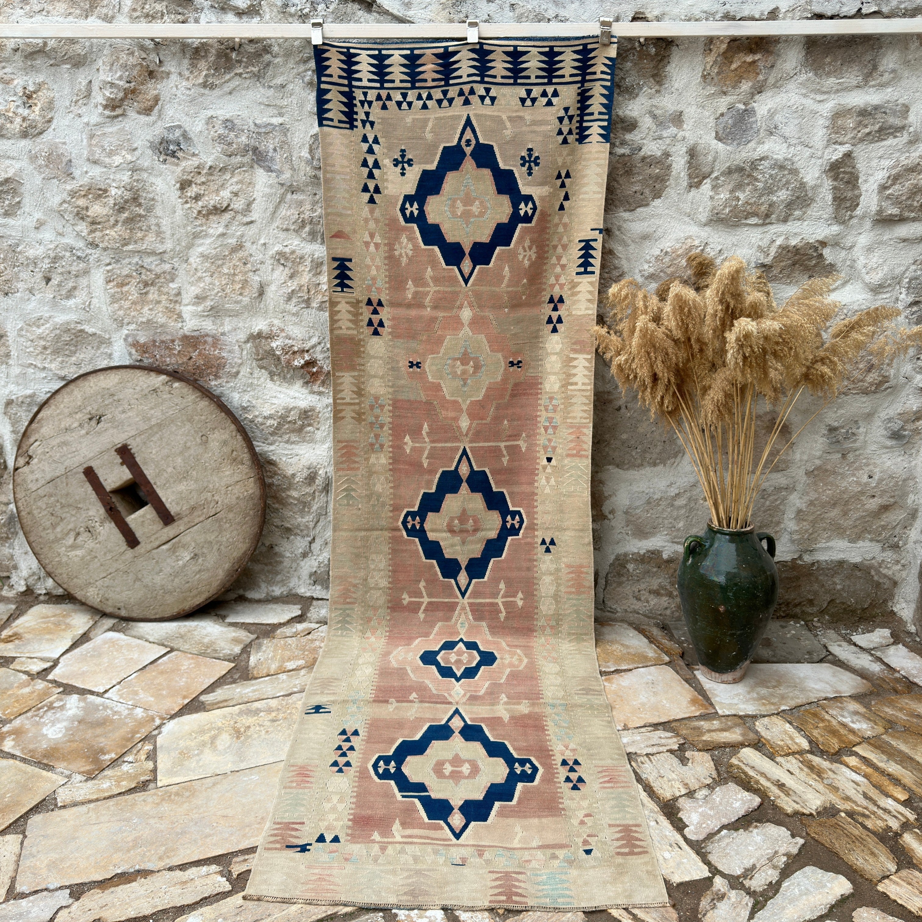 Fane 3'3'' x 10'9''
