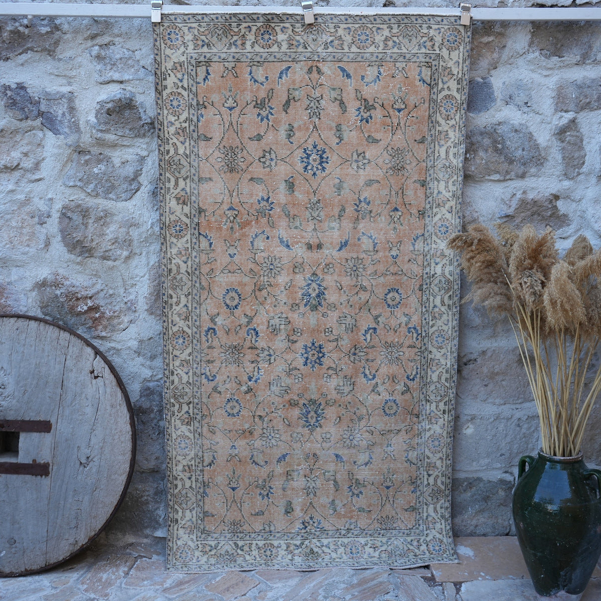 Orange 4' x 7' floral vintage rug with floral design, handmade in Turkey – Elga.