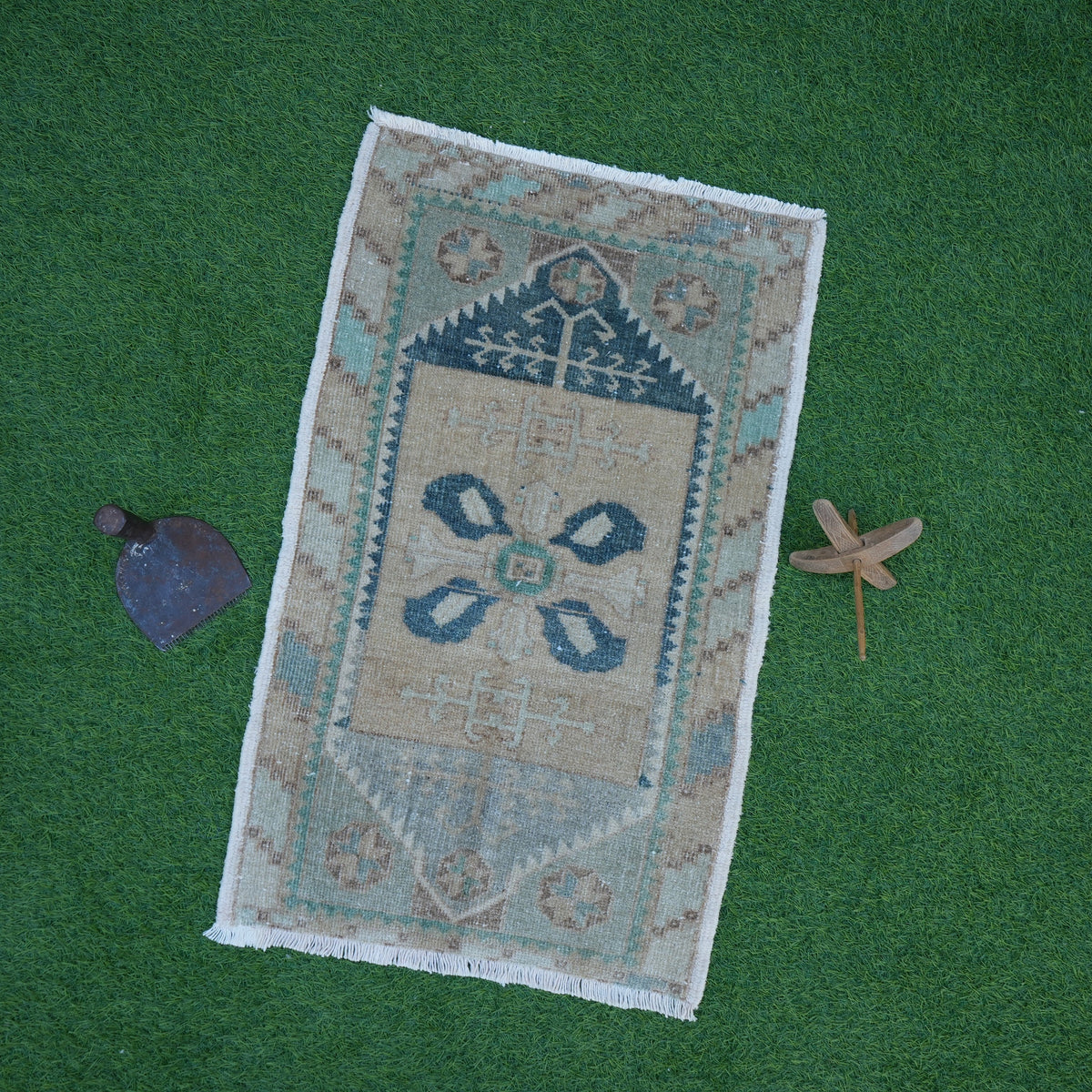 Fraser - Vintage Turkish Rug