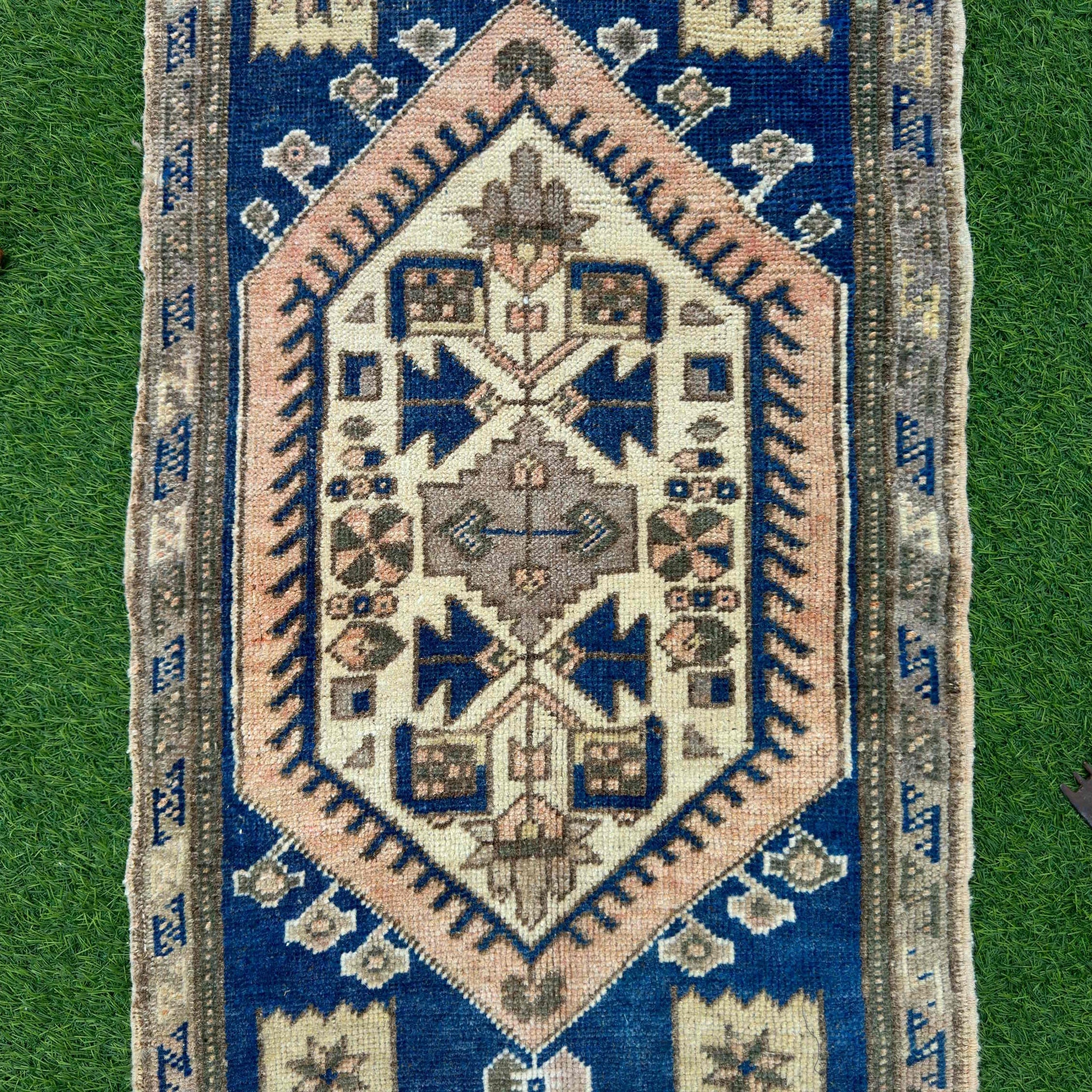 Frederica 1'7'' x 3'5''