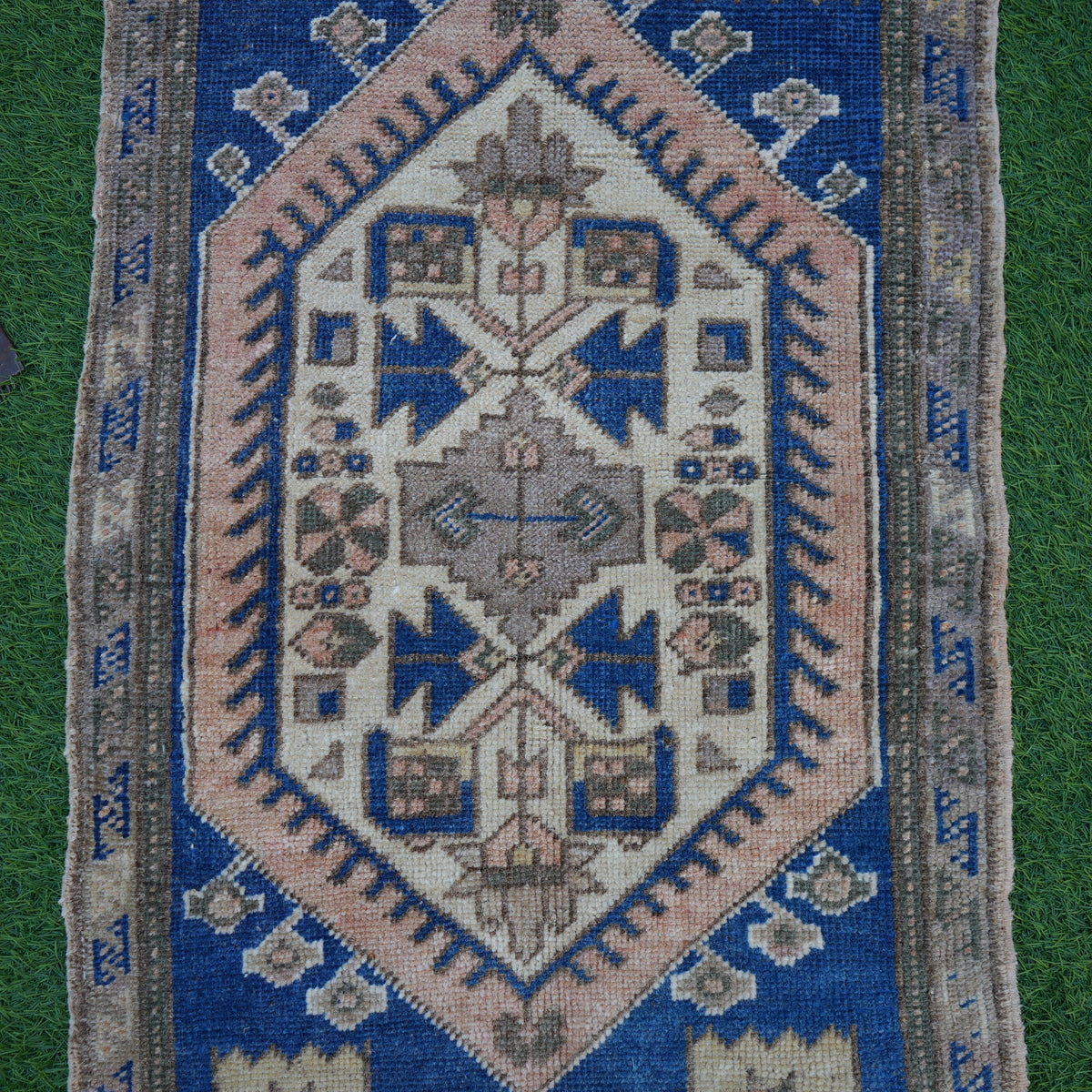 Frederica - Vintage Small Rug
