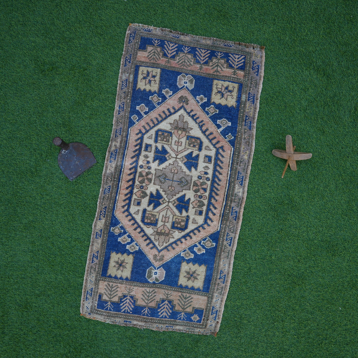 Frederica - Vintage Small Rug
