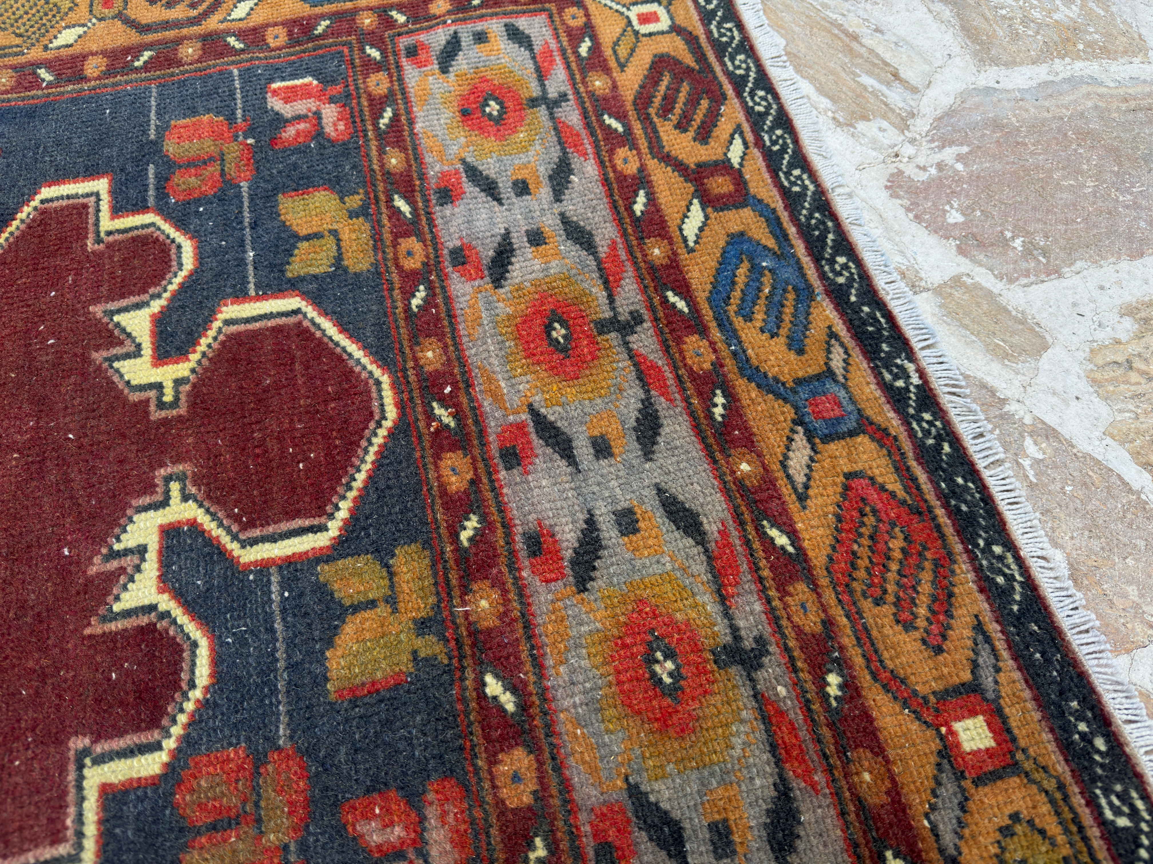 Gerti 3’4” x 9’7”