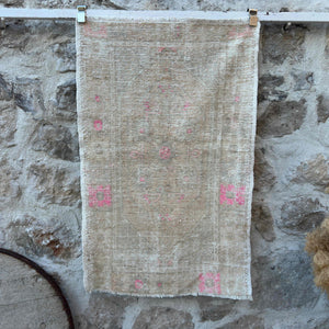 Gore - Hand-knotted Rug