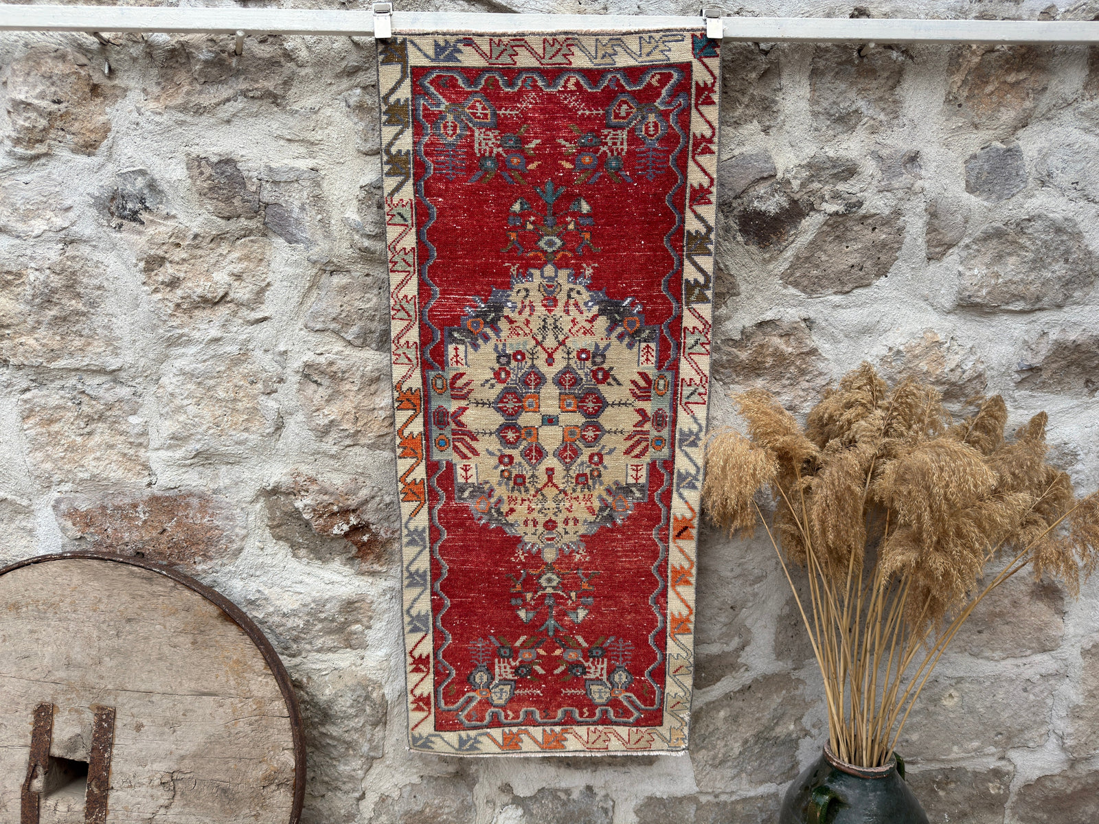 Hulda 2'4" x 5'2"