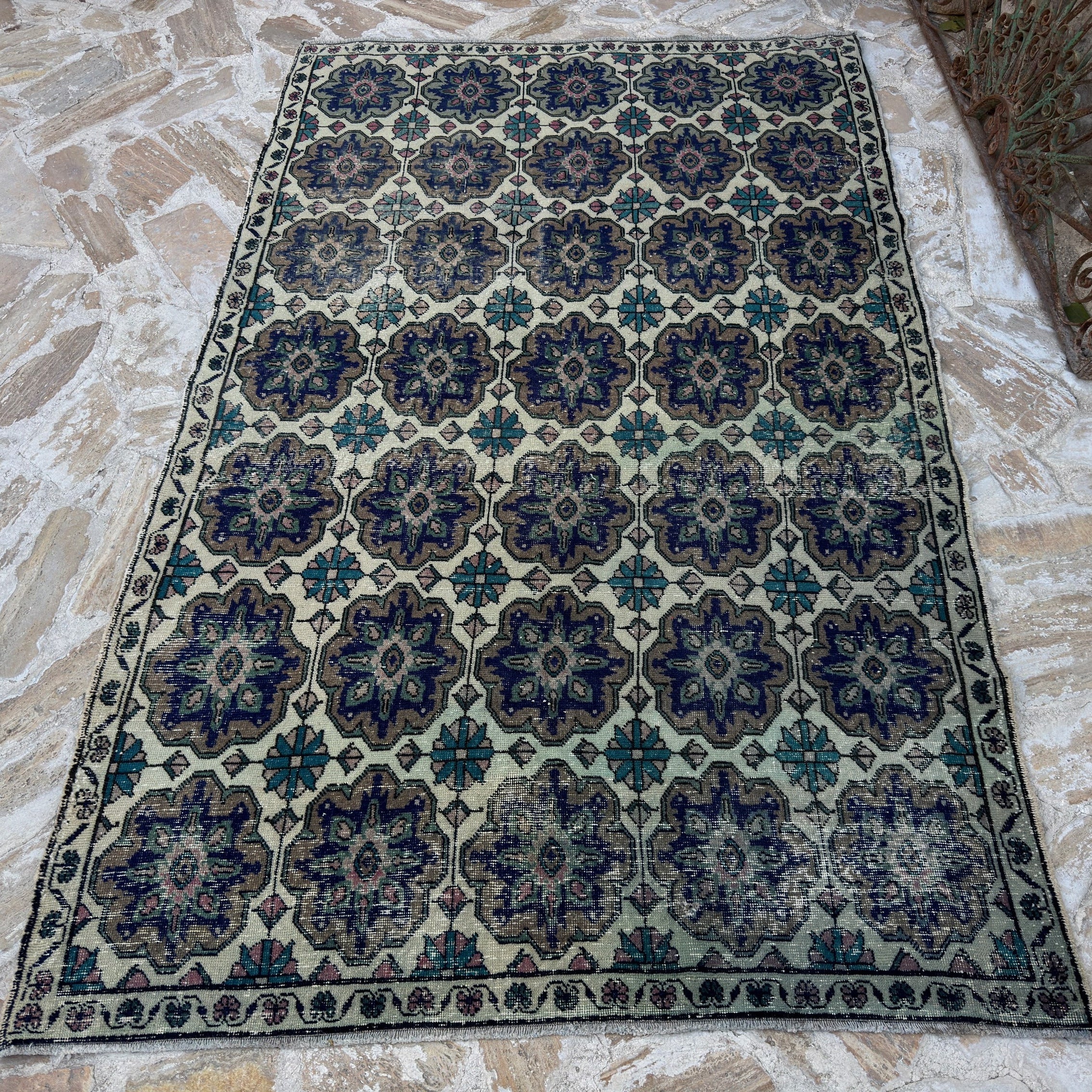 Imelda 4’10” x 7’8”