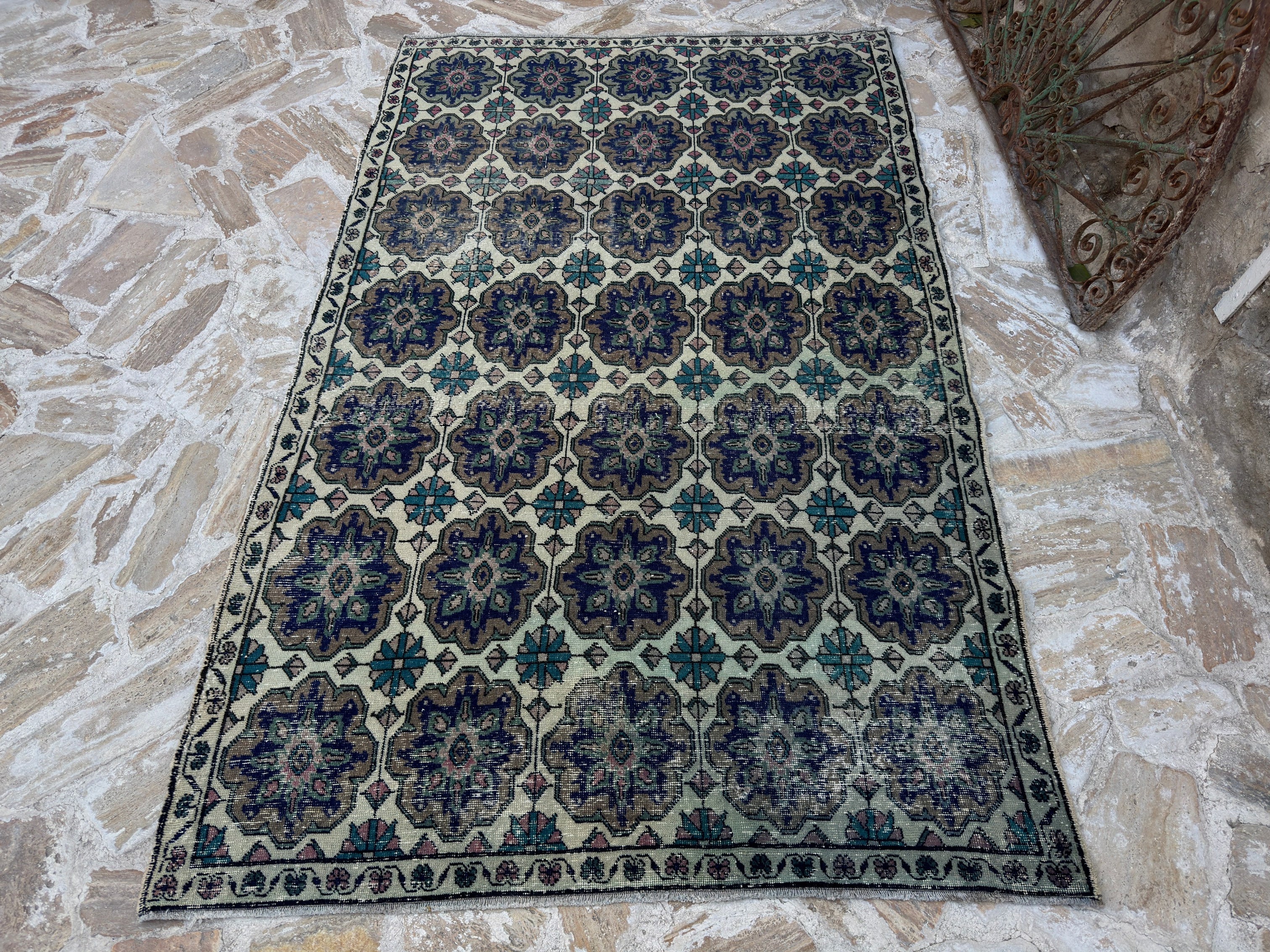 Imelda 4’10” x 7’8”
