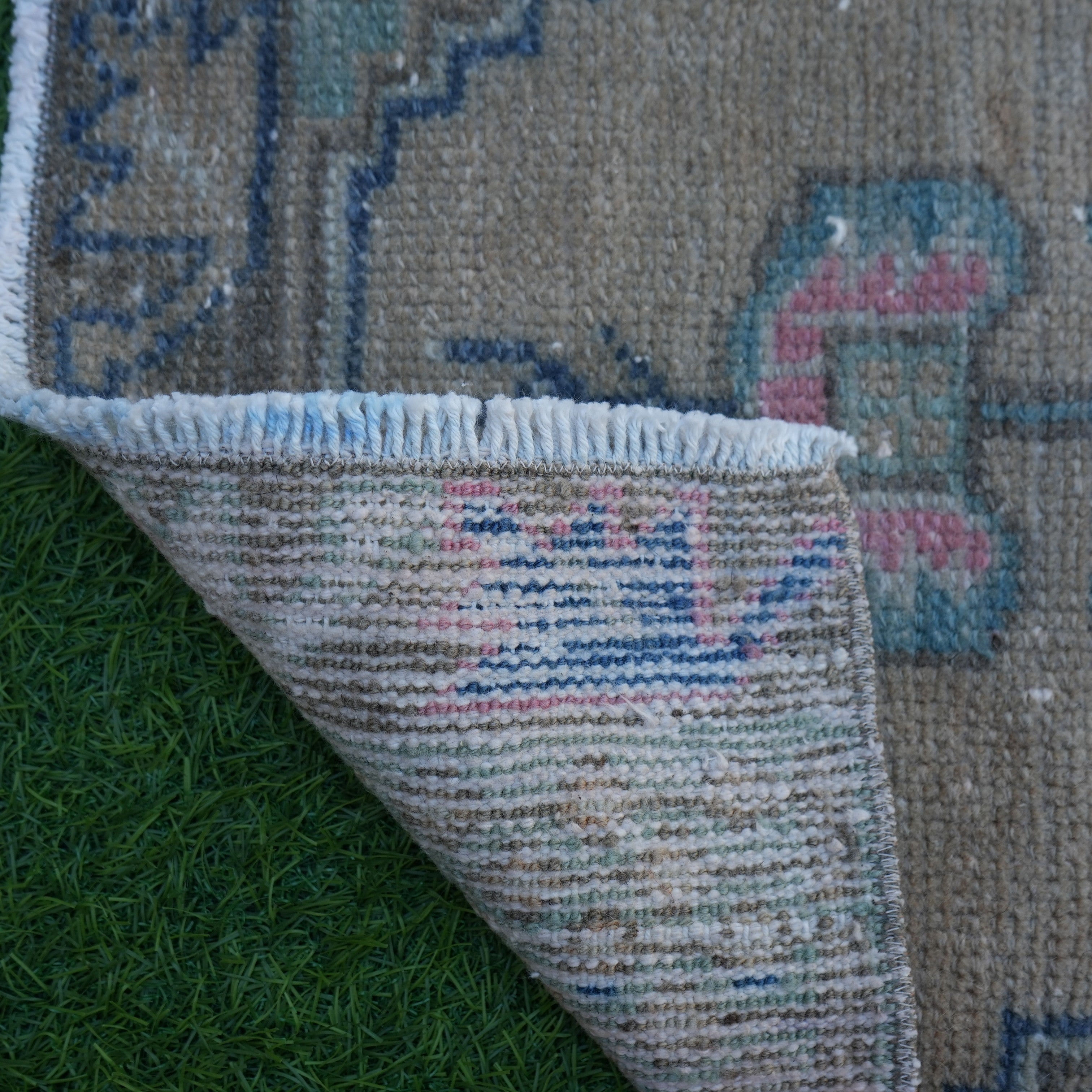 Ina - Mini Vintage Rug
