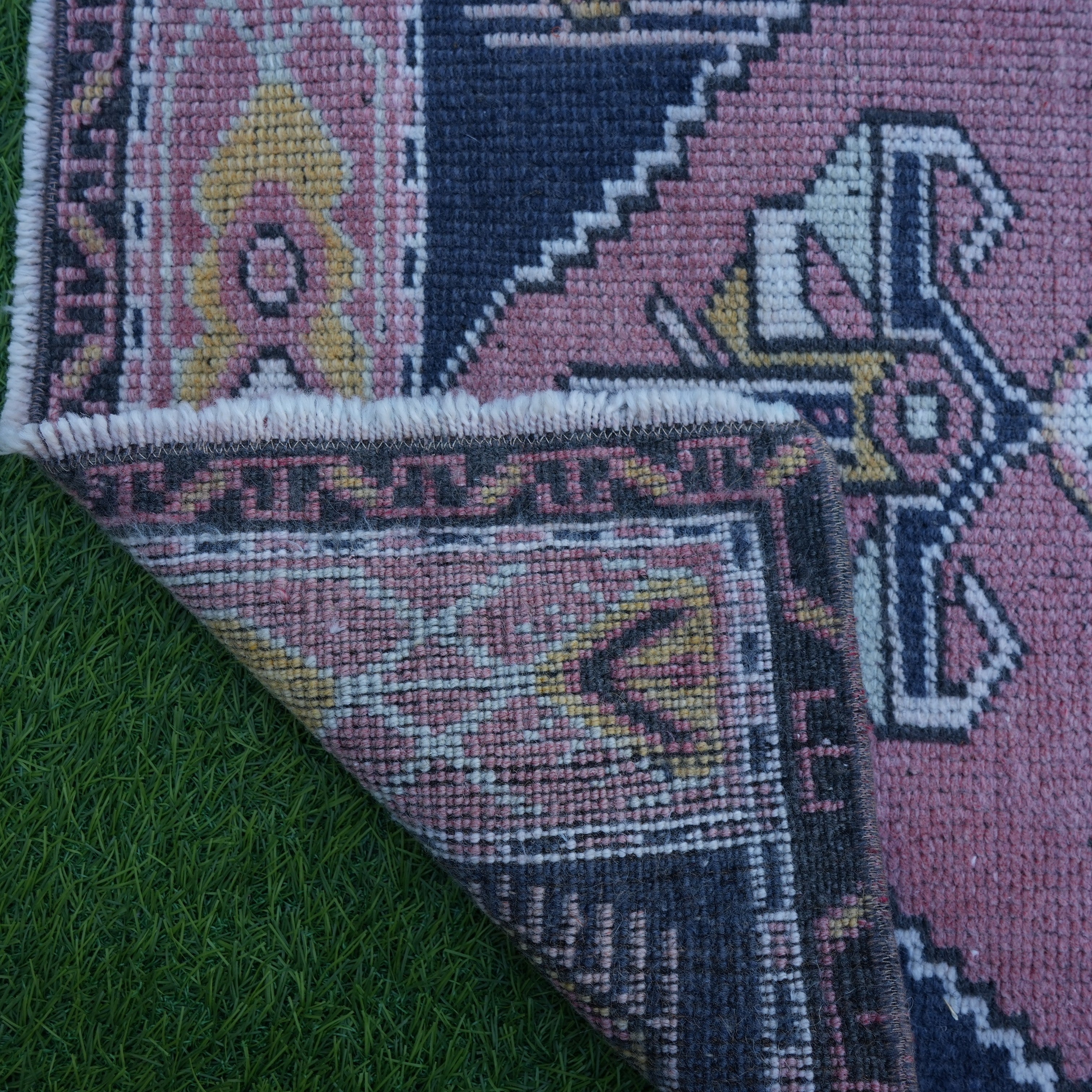 Joice - Vintage Rug