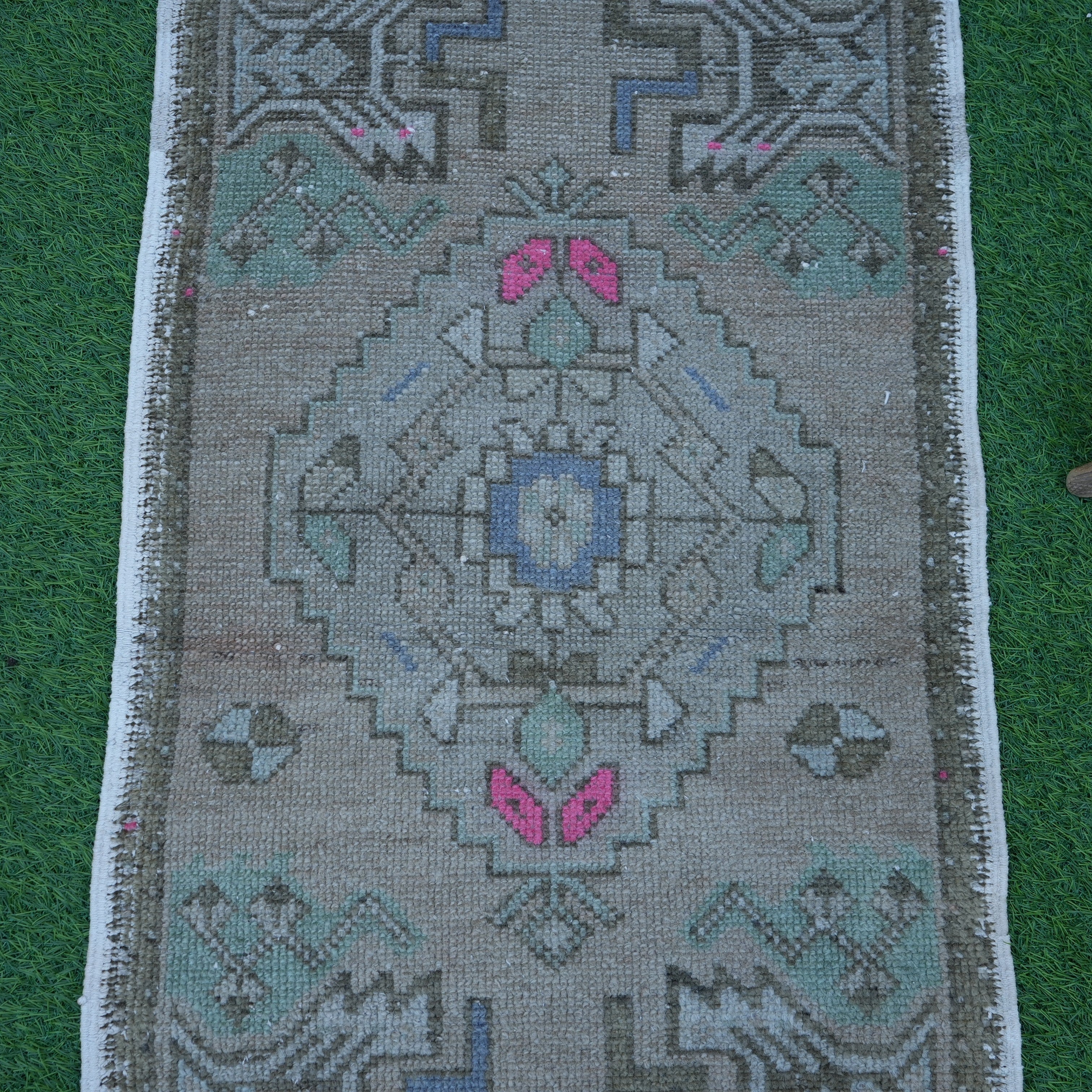 Kate - Small Vintage Rug