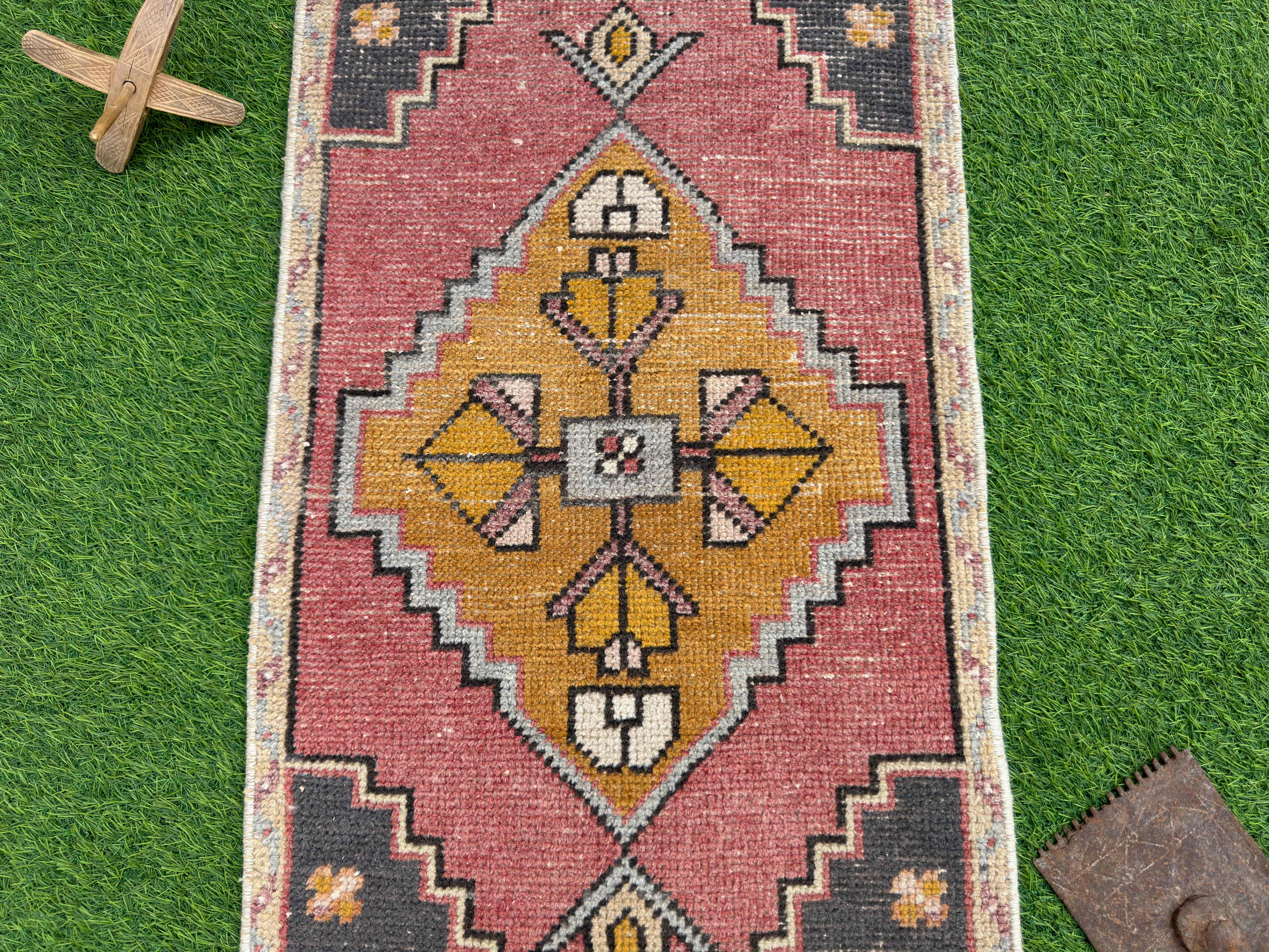 2x3 Vintage Oushak Rug, 2x3 Mini Rug, Door Mat, Bath Mat, 2x3 Turkish good Rug, Front Mat, 2x3 Entryway Rug, Gift Rug, Handmade Rug, 90x52 Cm