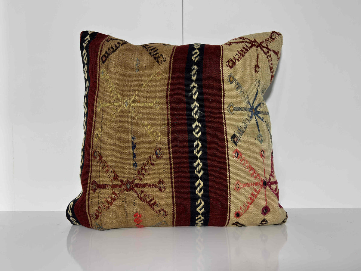 Beige 20" x 20" kilim pillow with geometric design, handmade in Turkey – EE00085.