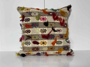EE00357 - Kilim Pillow