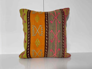 EE00375 - Kilim Pillow