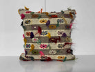 White 20" x 20" kilim pillow with traditional design, handmade in Turkey – EE00370.