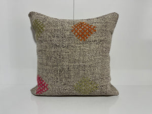 EE00125 - Kilim Pillow