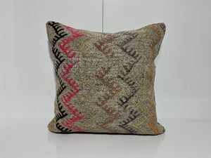 EE00174 - Kilim Pillow