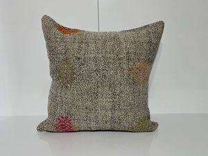 EE00175 - Kilim Pillow