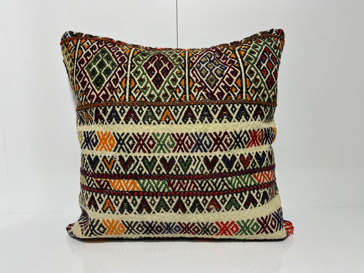 Green kilim pillow with geometric design, handmade in Turkey – EE00131.