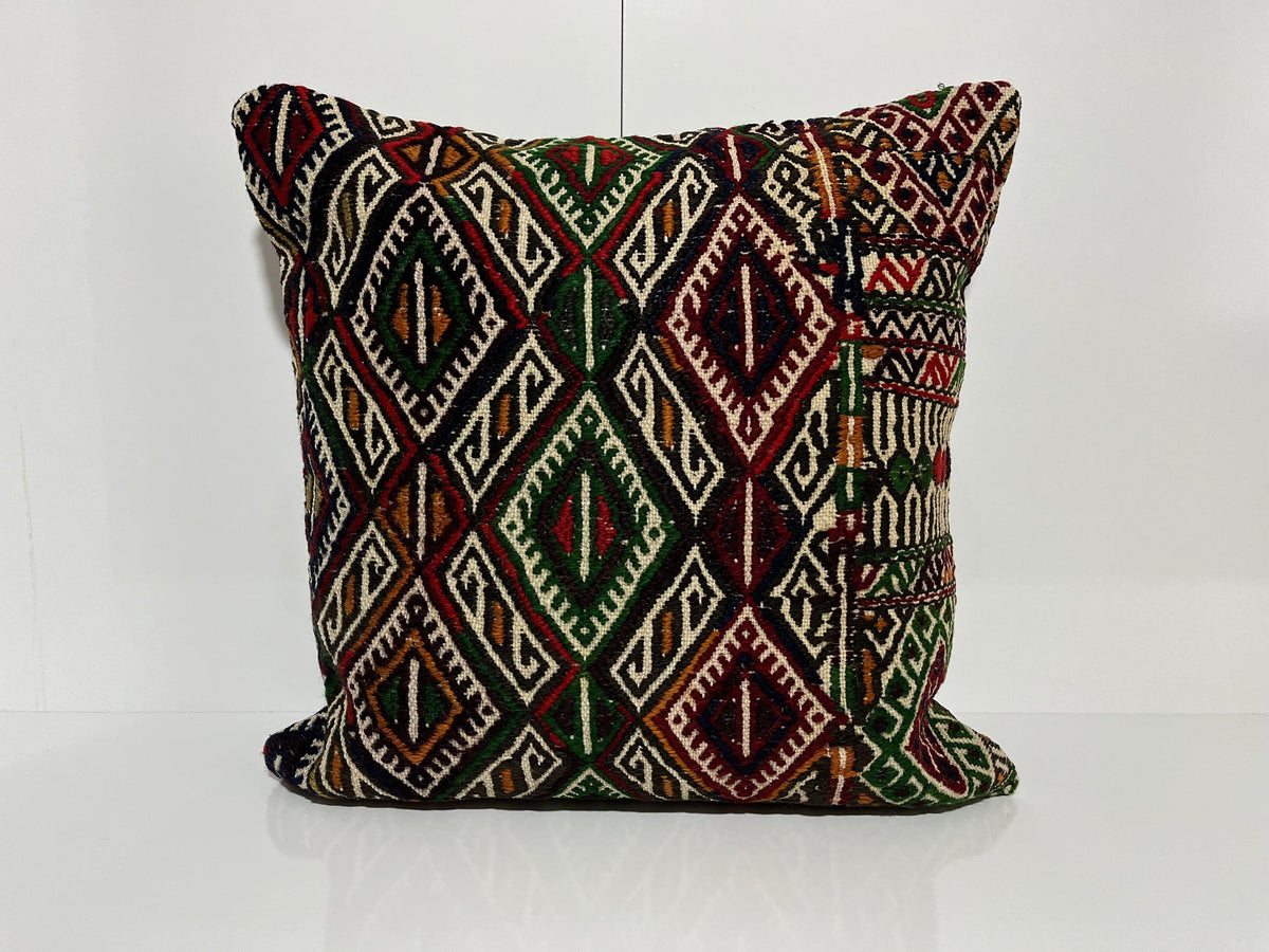 Red kilim pillow with geometric design, handmade in Turkey – EE00100.