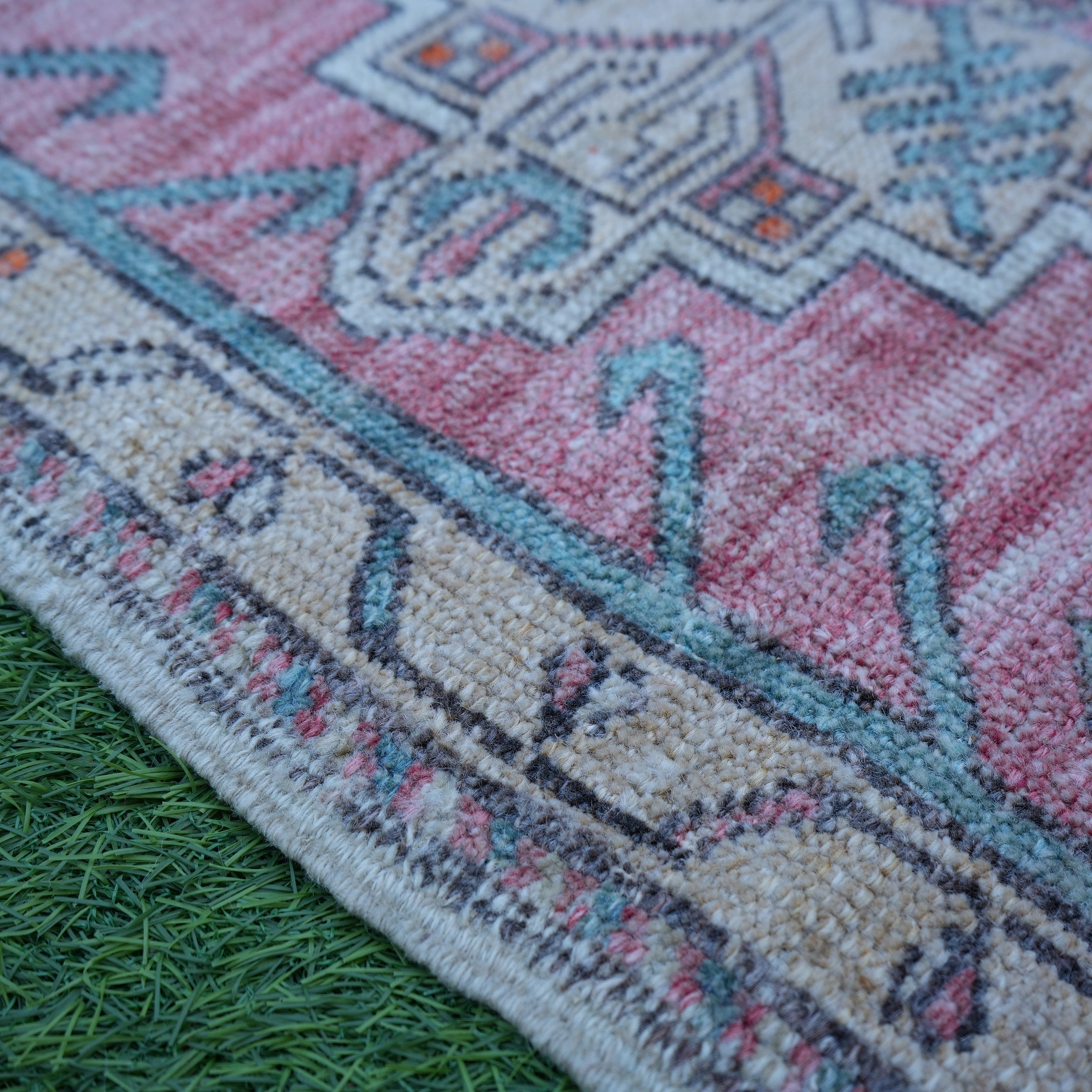 Kym - Small Handmade Rug