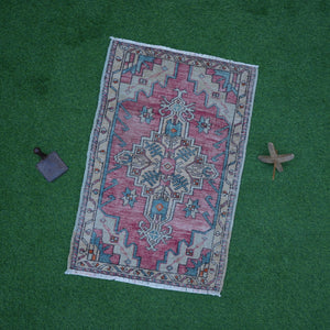 Kym - Small Handmade Rug