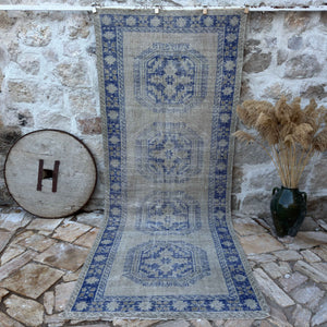 Irwin - Large Vintage Rug