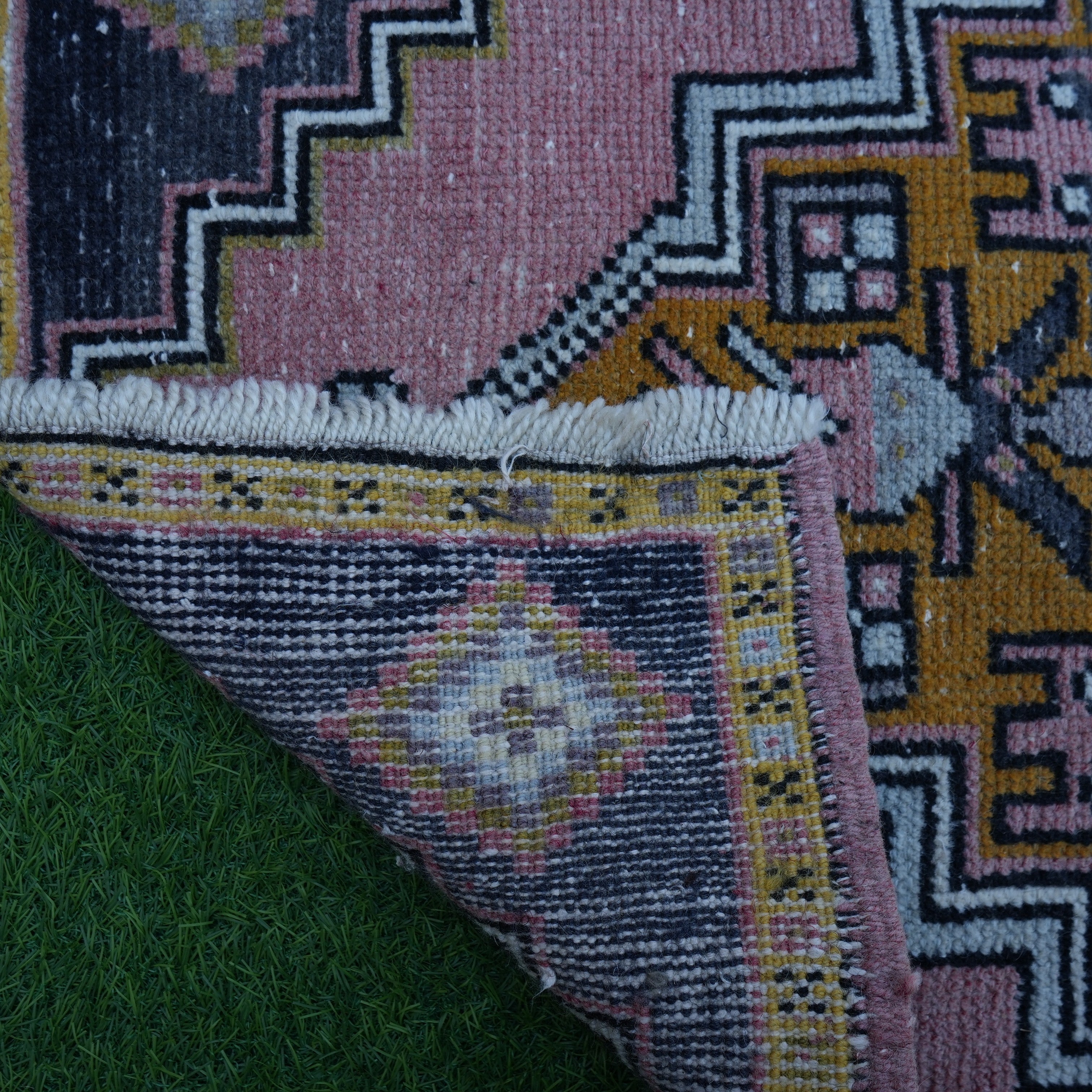 Leese - Small Area Rug