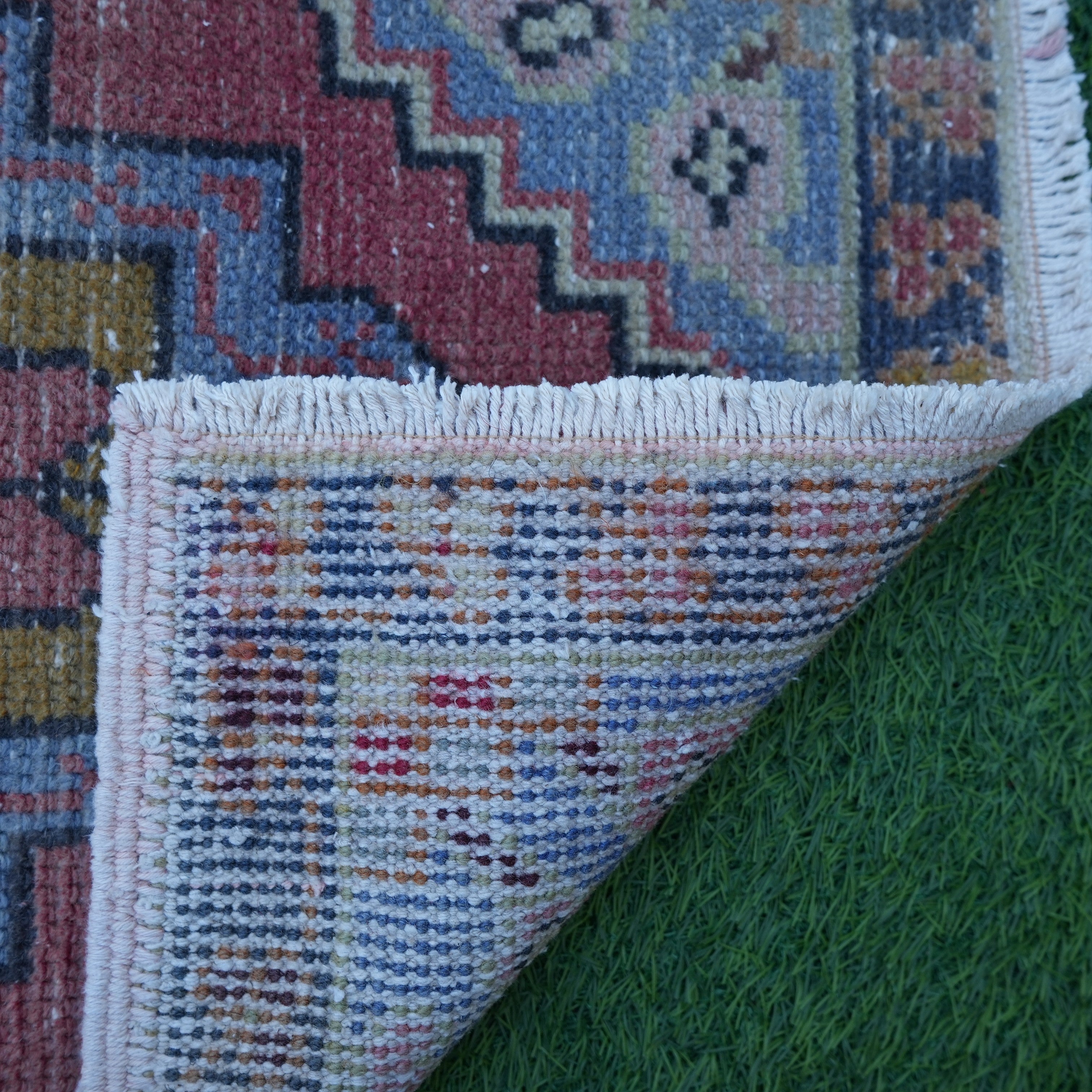 Lida - Small Handmade Rug