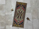 Lynett 1’8” x 3’10”