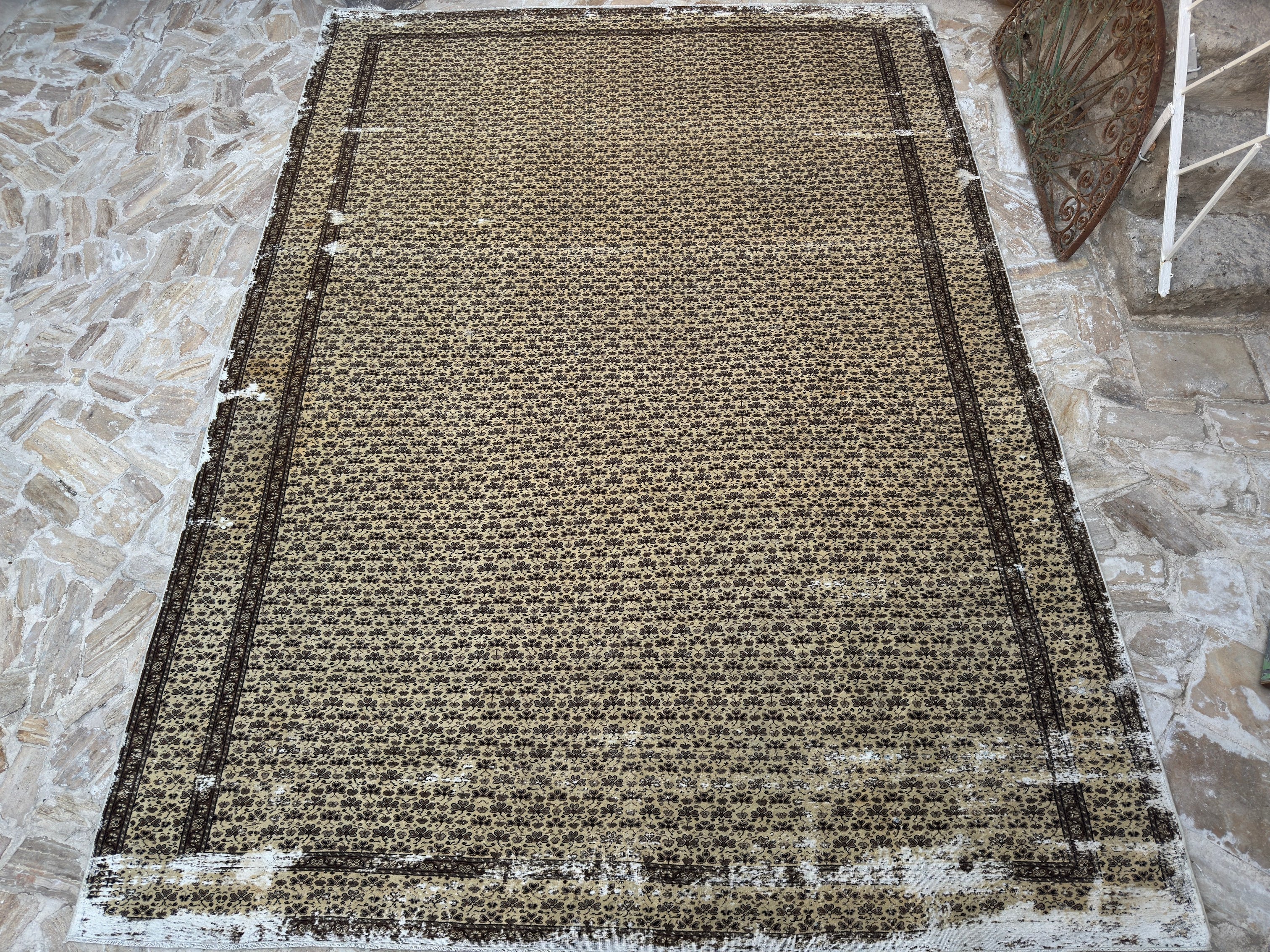 Madelin 10’3” x 14’3”